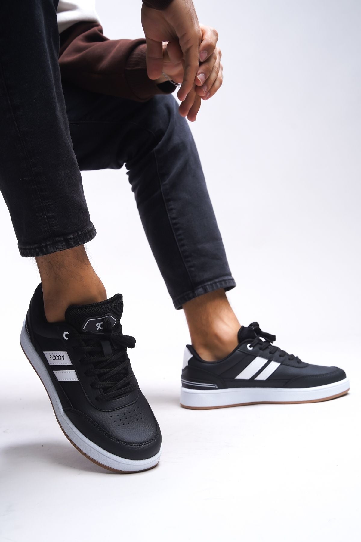 Zraudan Unisex Snekaer 001234 Black White Crepe