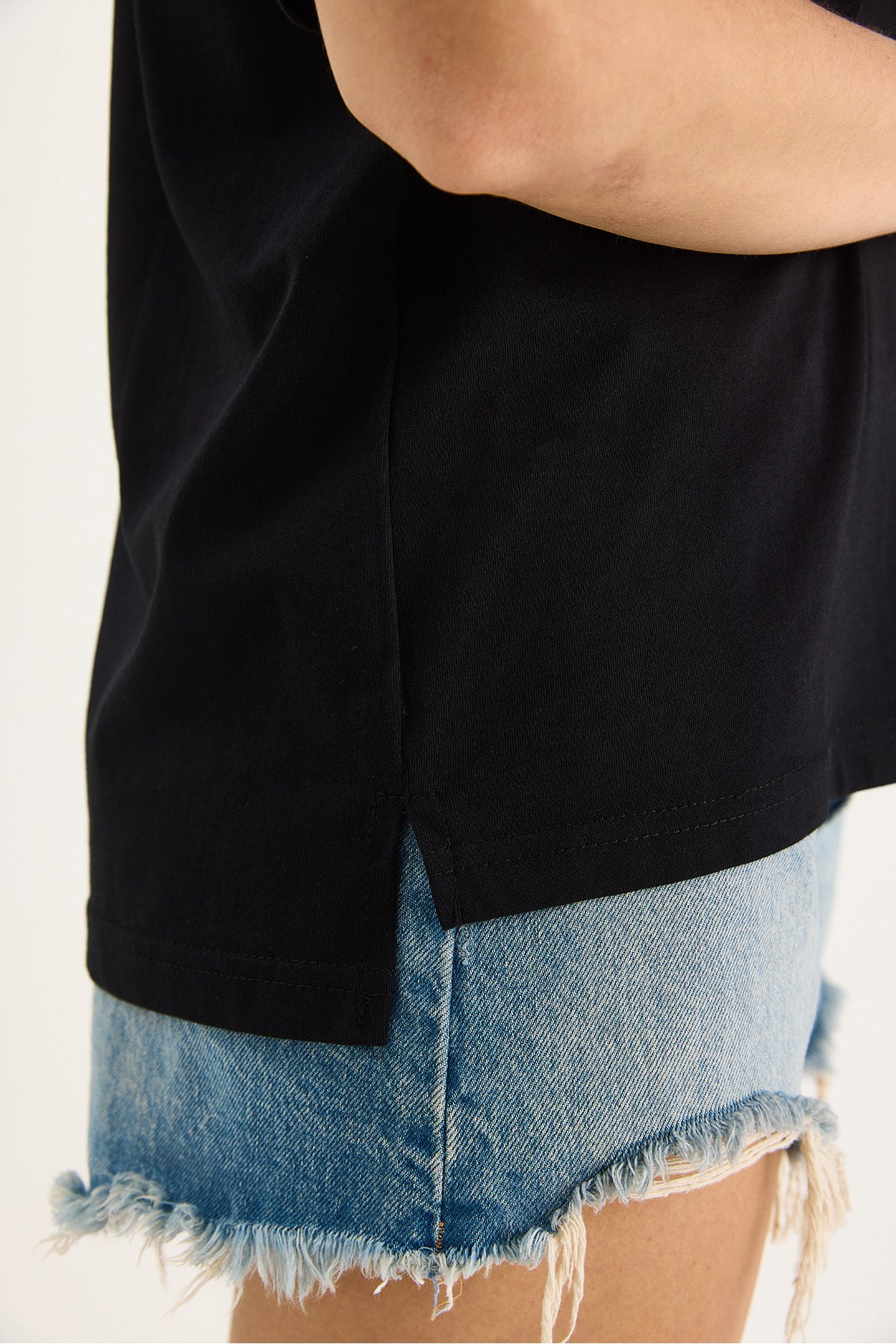 Women's 100% Organic Cotton Relaxed Fit Slit Round Collar T-Shirt 60602047