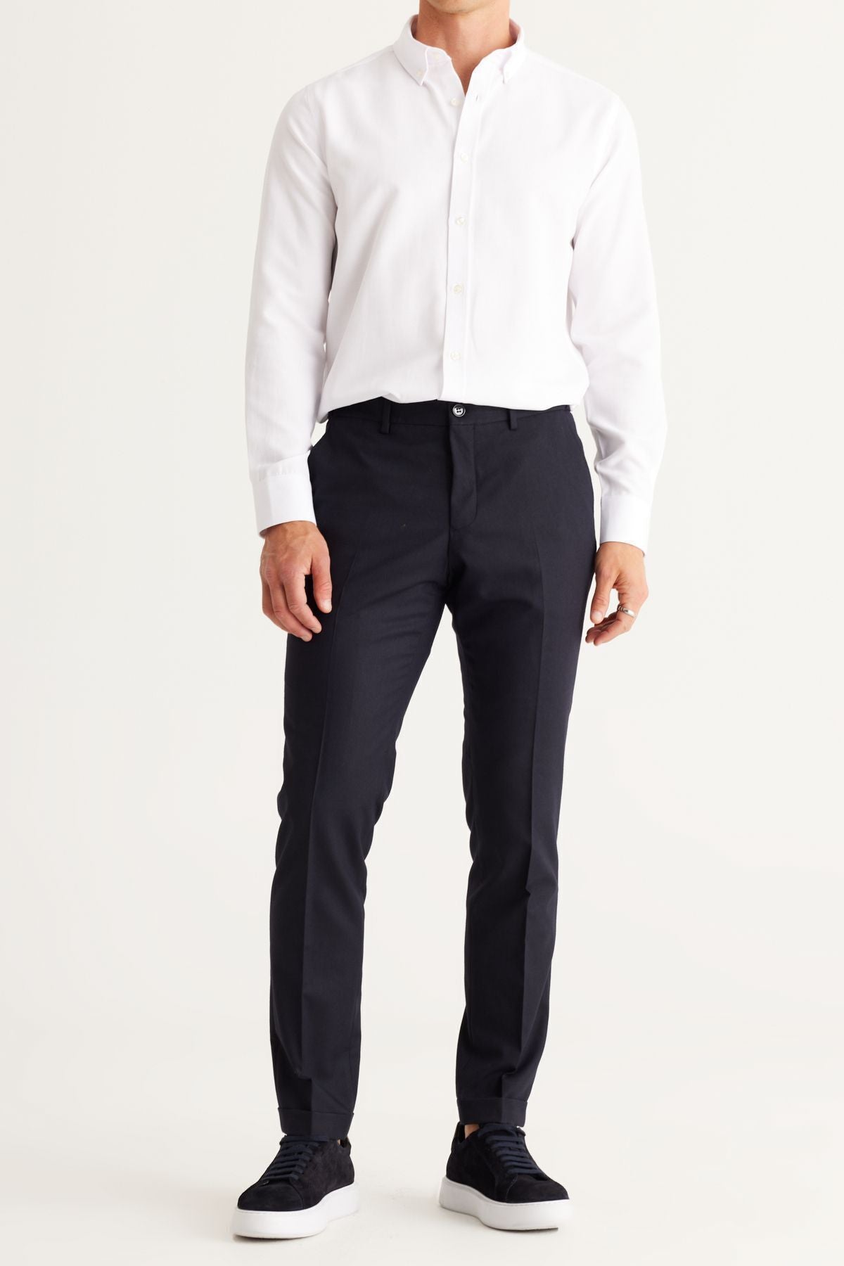 Men's navy blue slim fit narrow cutting side pocket with waist waist tire classic fabric pants