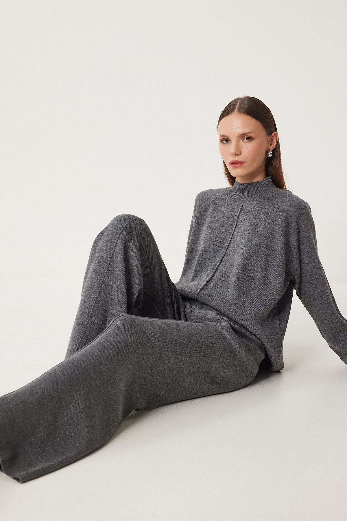Women's gray stylish knitwear sweater pants team?