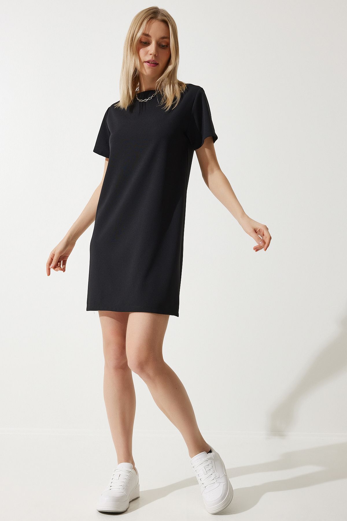 Woman Black Bicycle Neck Basic Crepe Dress to00136