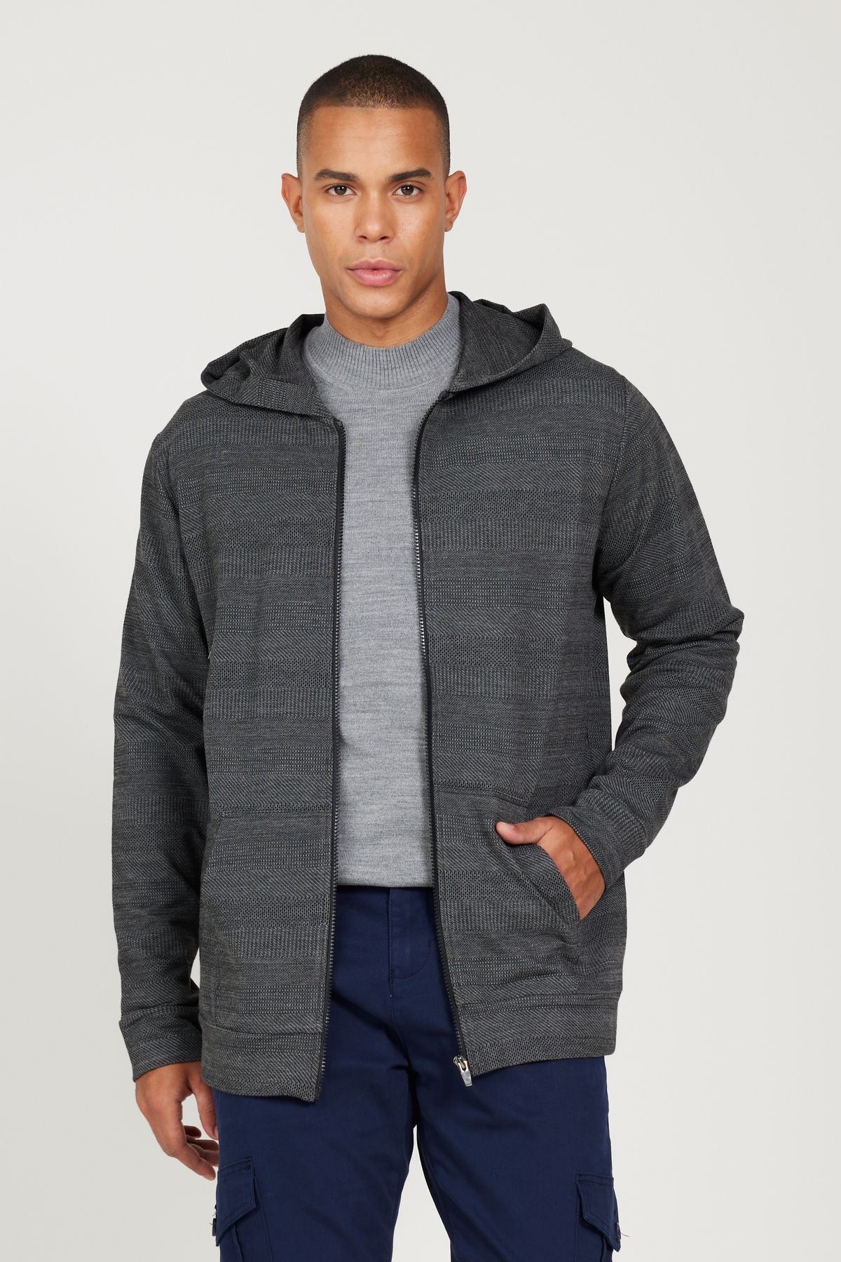 Men's black-gray standard fit normal cutting hooded zipper sweatshirt jacket