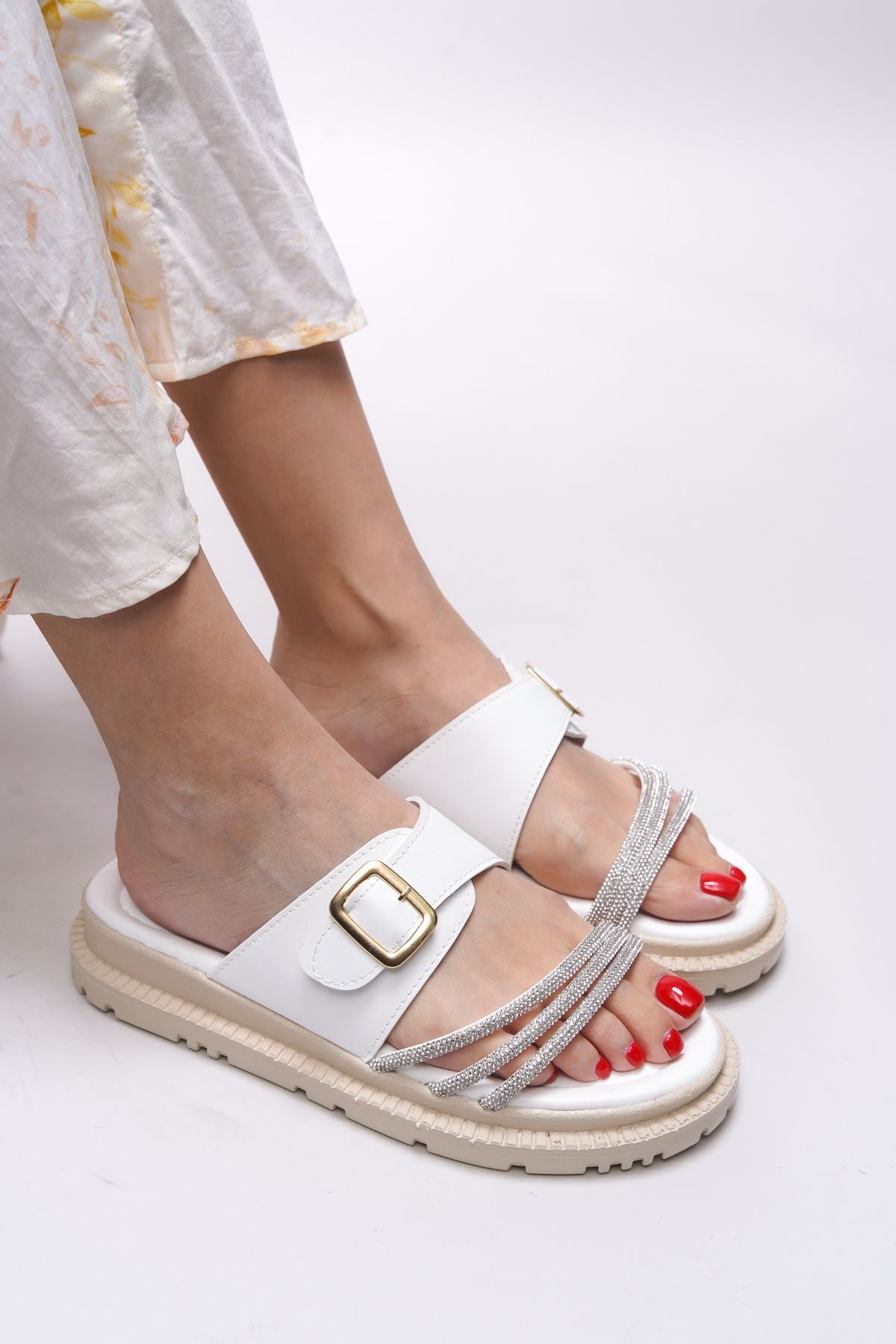 Mirqwyn Woman Slippers 0012457 White Skin