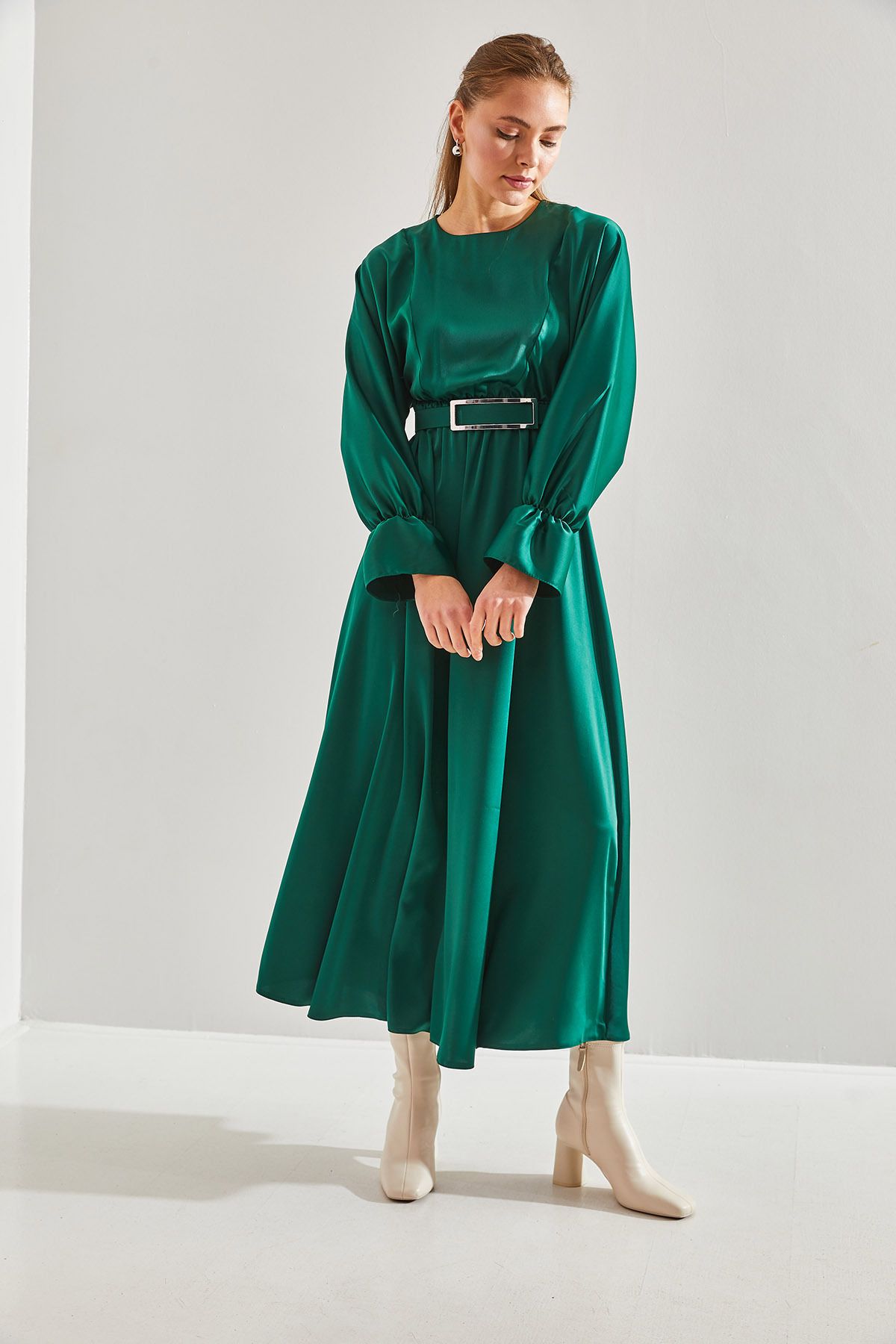 Female Balloon Sleeve Satin Hijab Dress 60151013
