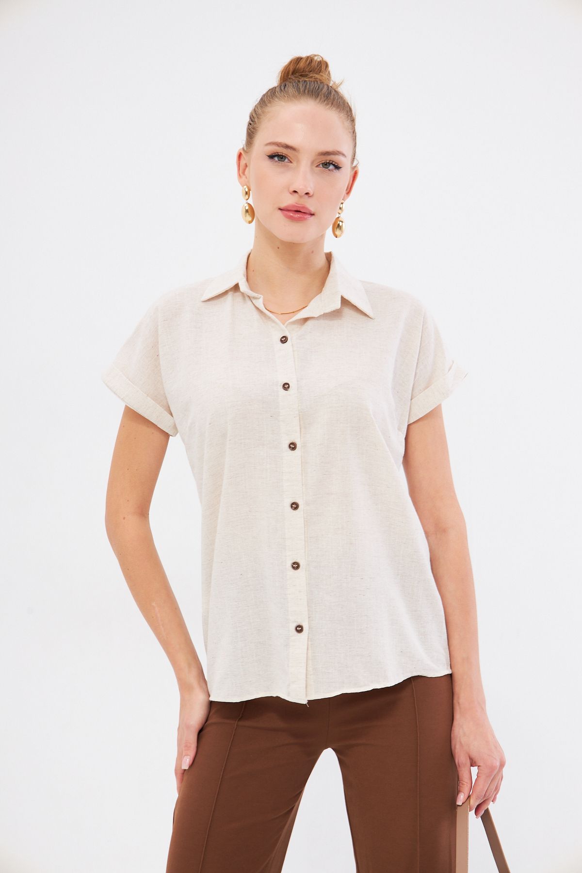 Women's Cream Short Sleeve Linen Shirt ARM-24Y001038