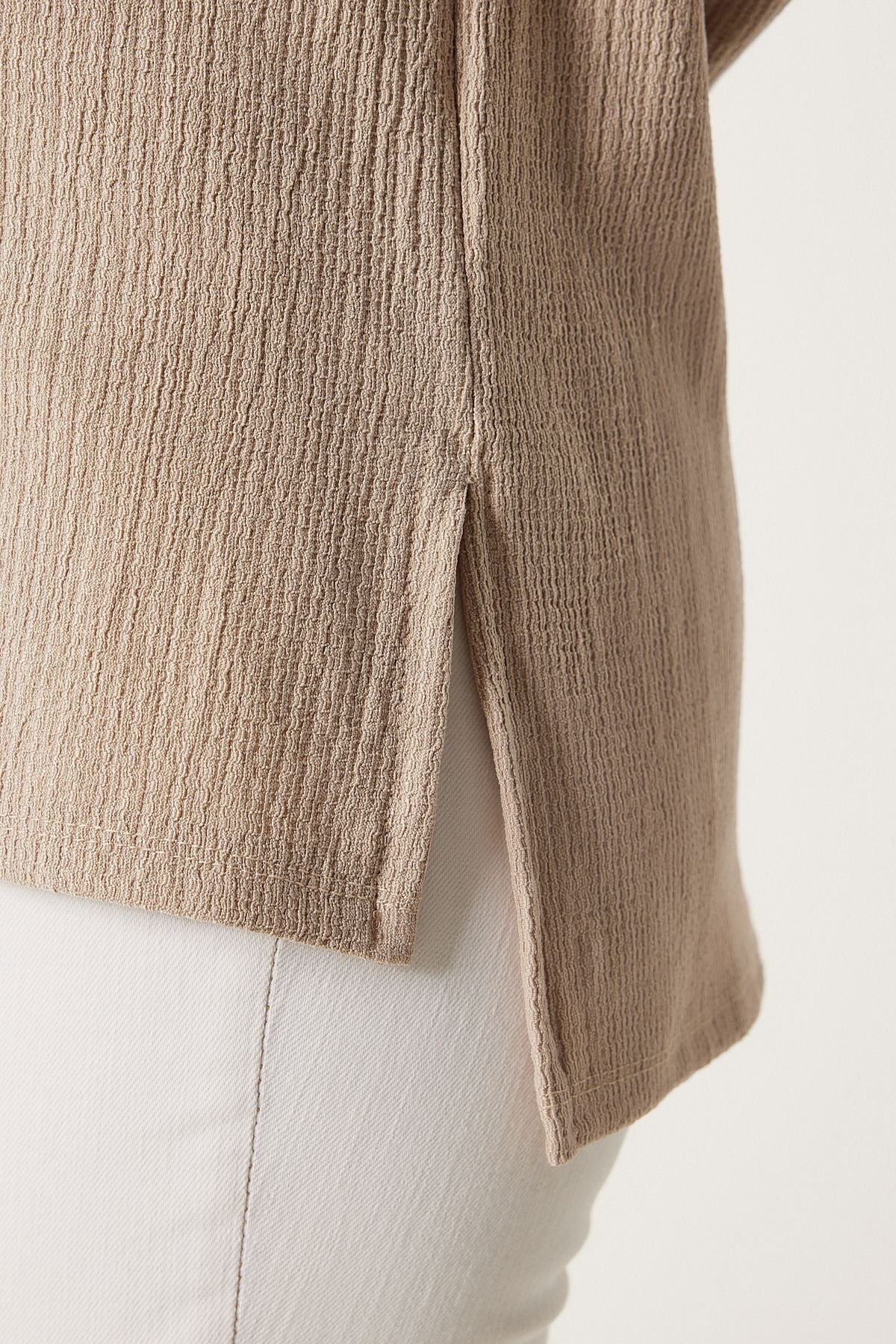 Female Beige Patterned Long Sleeve Knitting Blouse ZH00038
