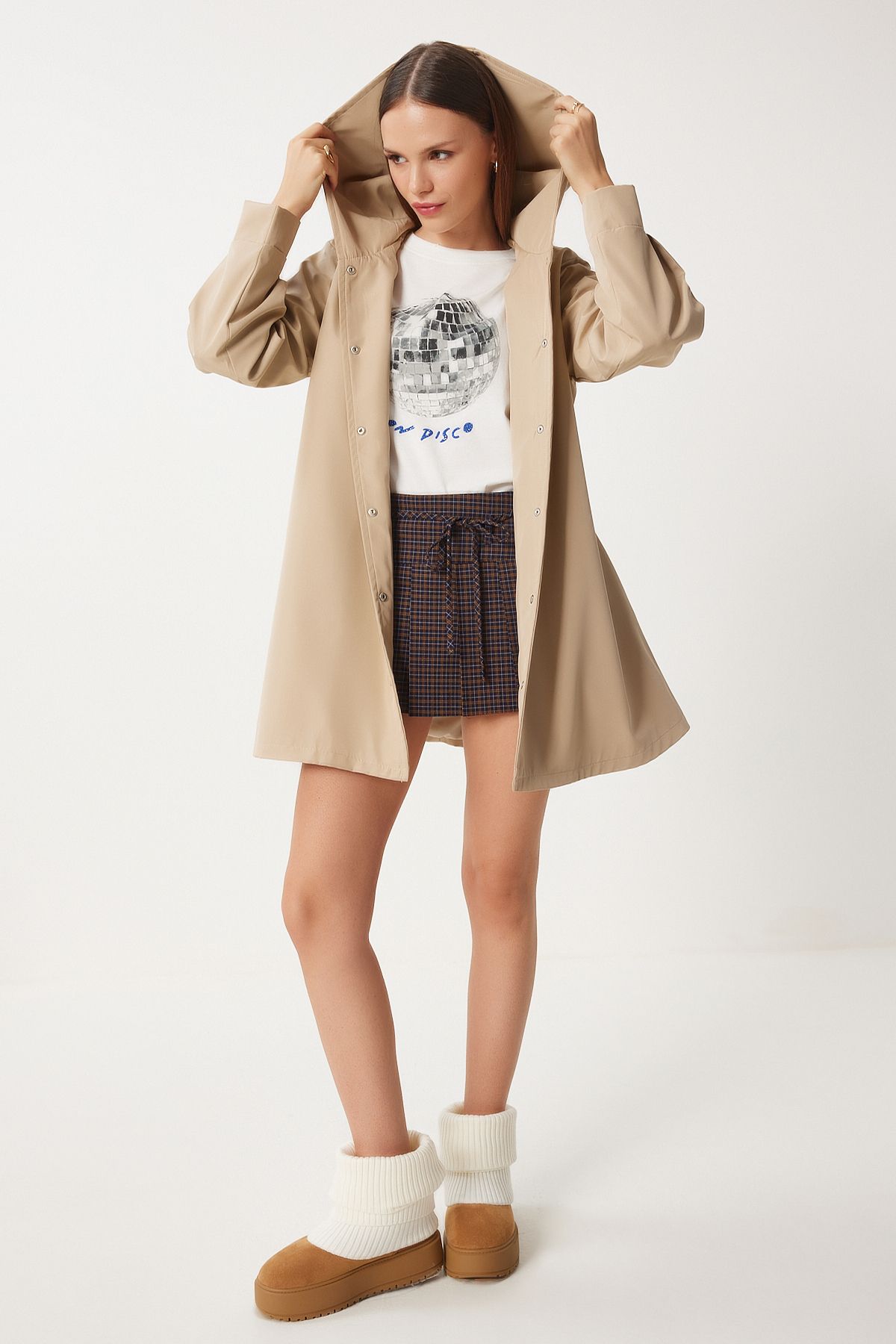 Female Beige Hooded Born Short Trench Coat DD01335