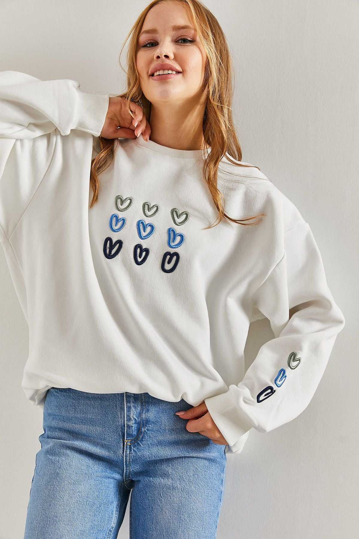 WOMEN'S THREE YEAR -SHARDON HEART PRINTED SWEATSHİRT
