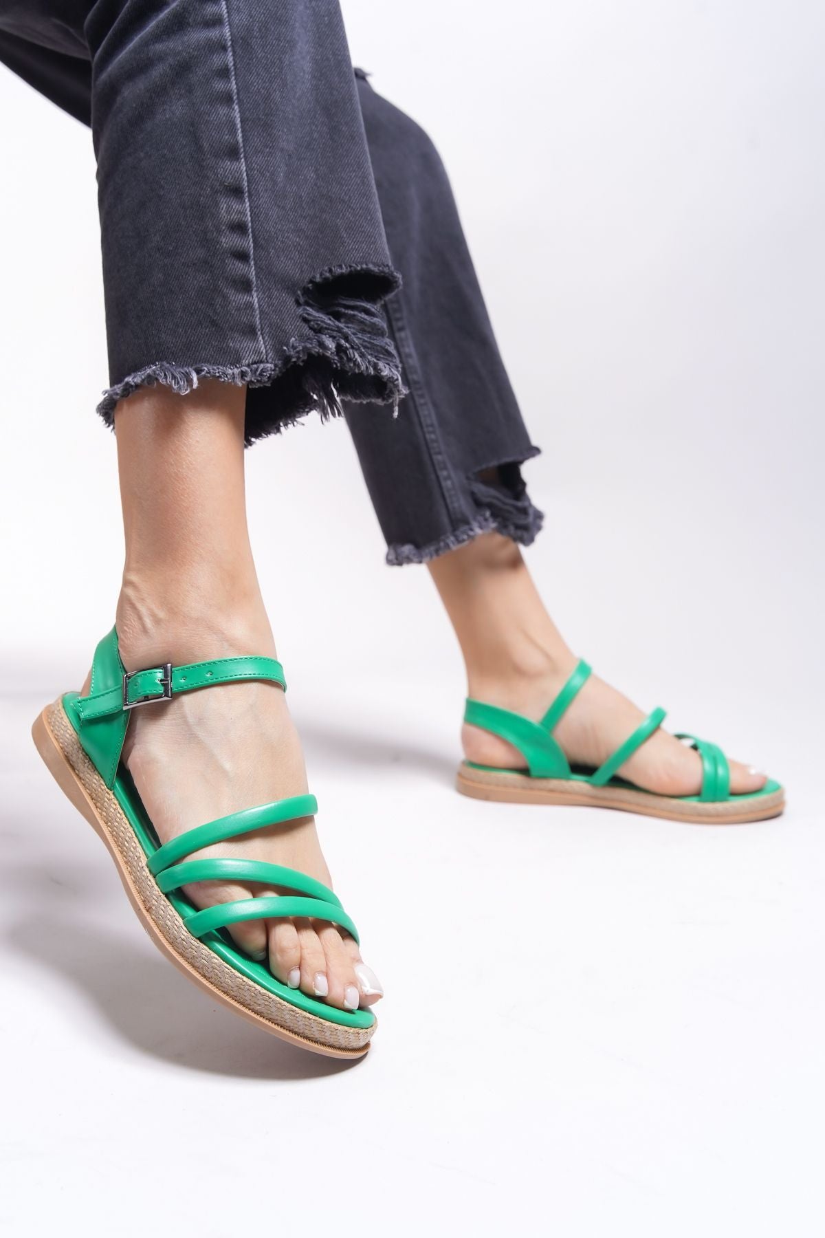 Lrenhil Woman Sandals 0012101 Green Skin