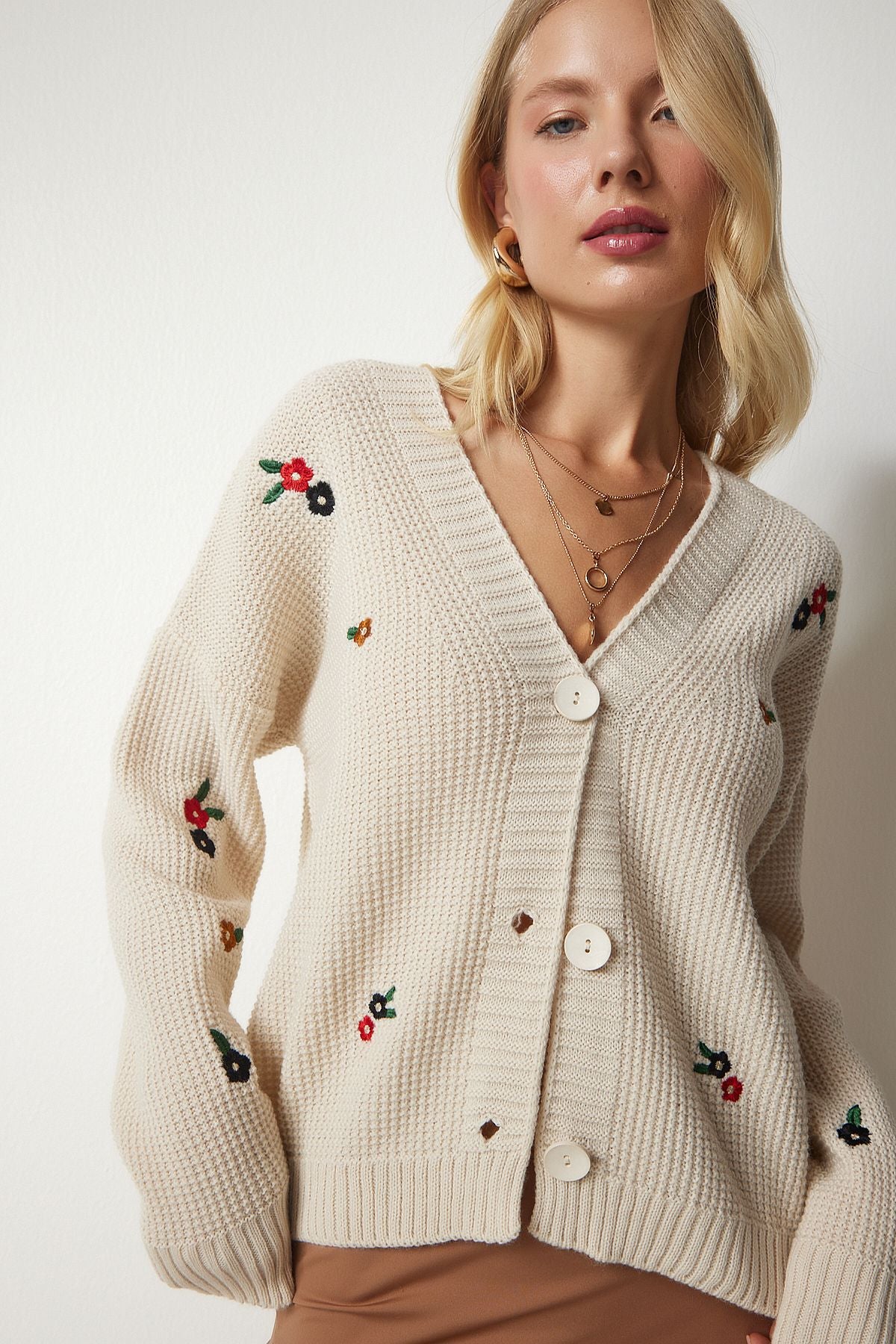 Women's Cream Flower Embroidered Knitwear Cardigo KG00005