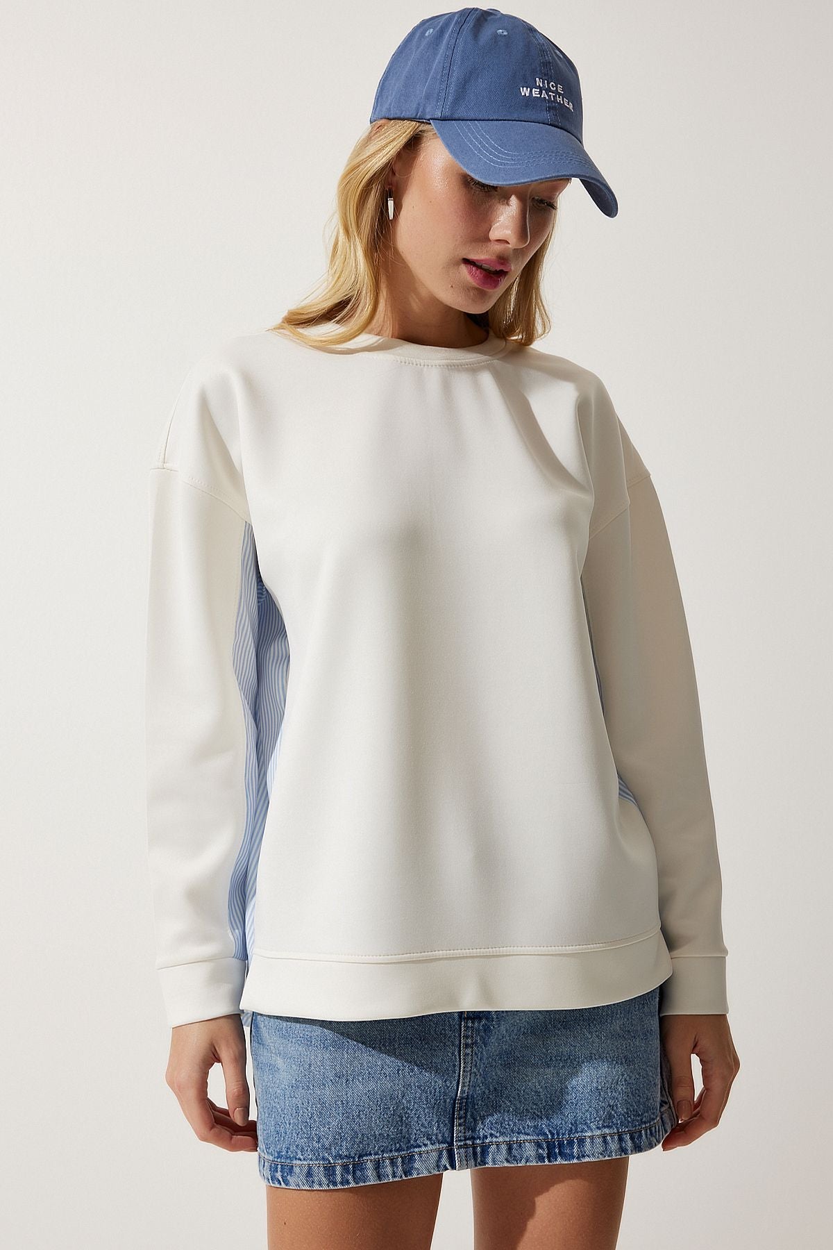 Woman Ecru Blue Poplin Detailed Knitting Sweatshirt MC00274