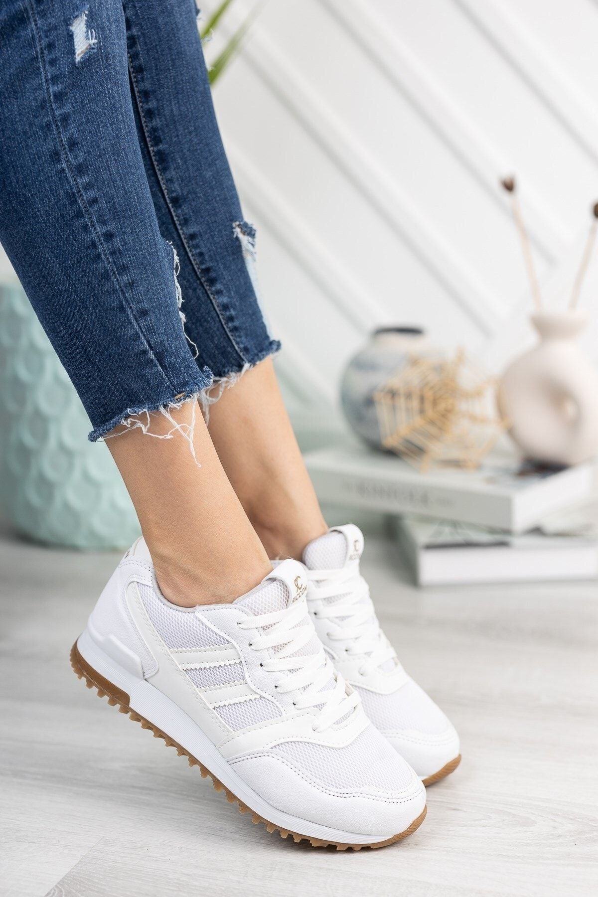 White Unisex Sneaker 0012863