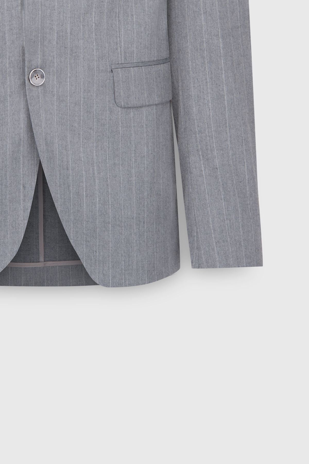 Men's gray slim fit narrow cut swallow collar striped cover pocket flexible suit