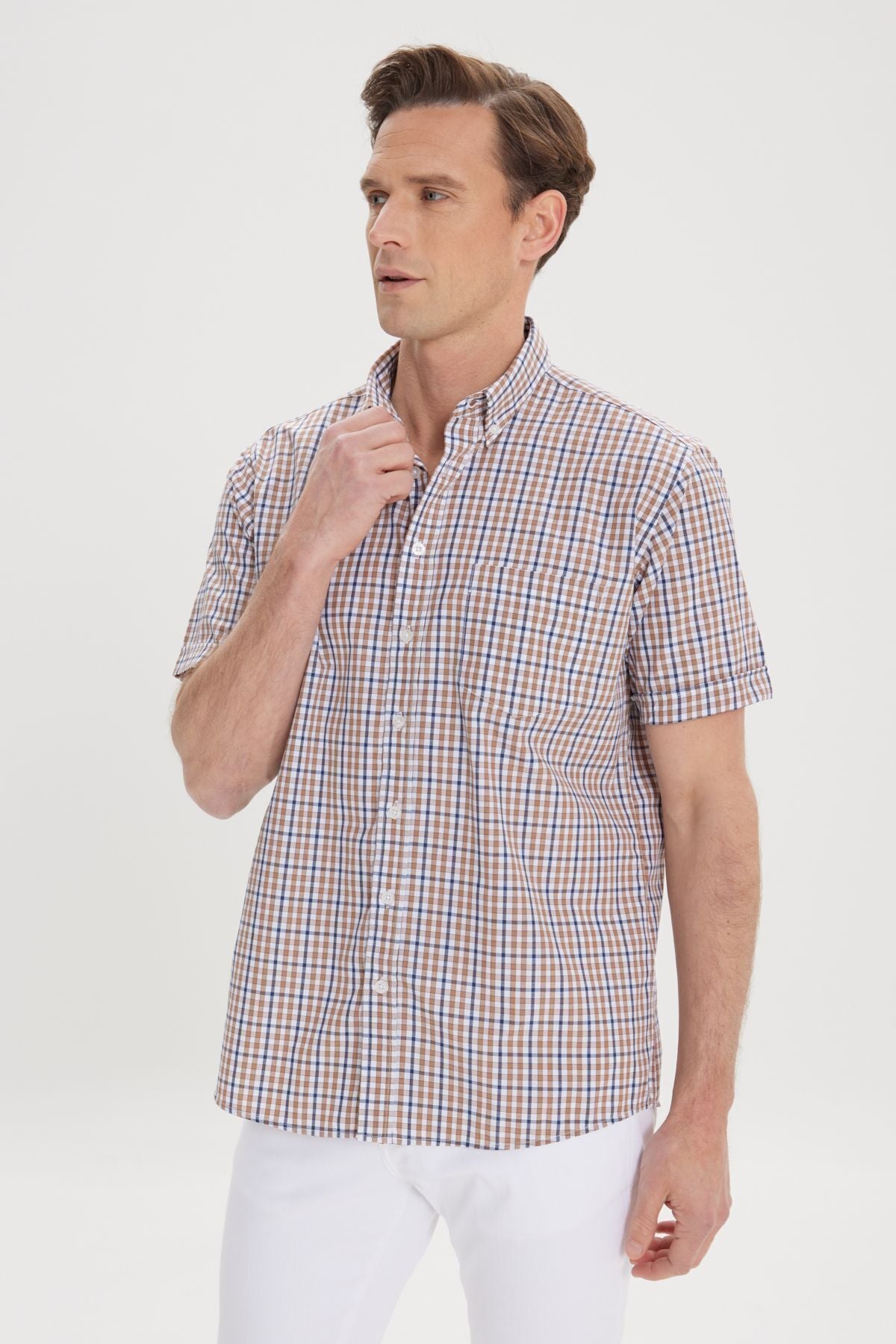 Men's white-coffee cotton comfort fit comfortable cut buttoned collar short sleeve checkered shirt