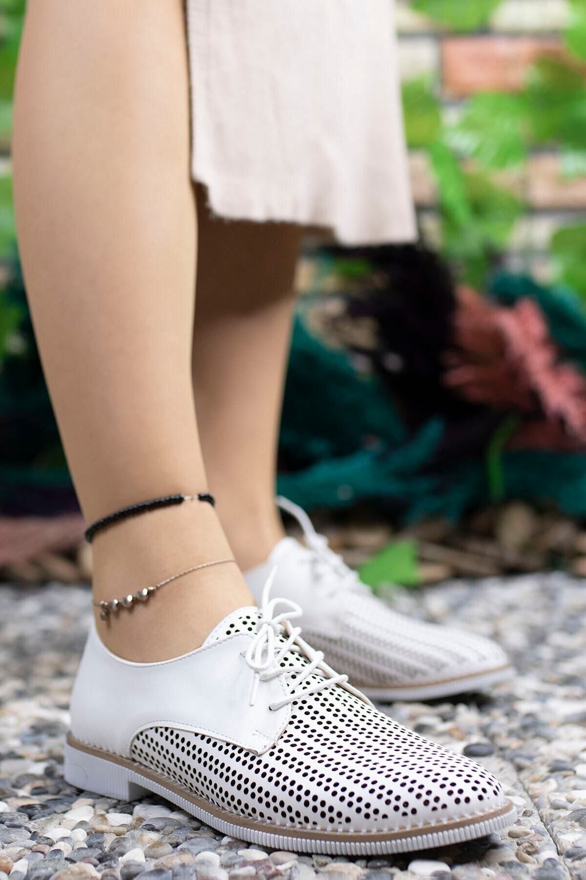 Woman White Daily Shoes 0012501