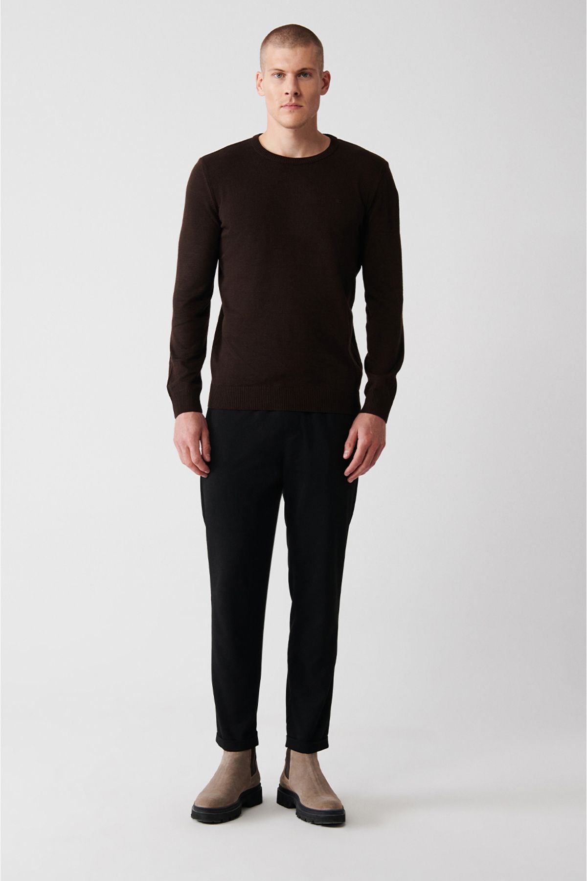 Men's brown bike collar -free knitwear sweater E005000