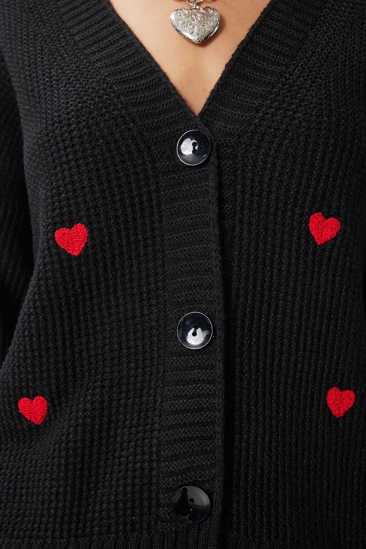 Female Black V -Neck Heart Tissue Knitwear Cardigan KG00011