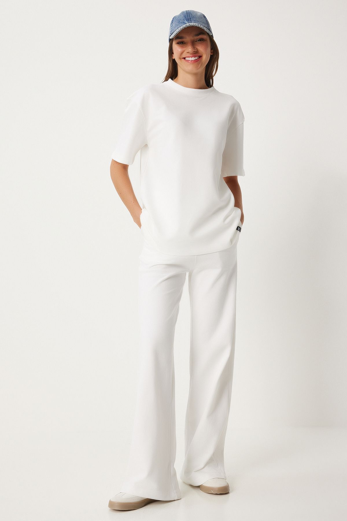Woman White T-Shirt Knitting Satriages FN03273