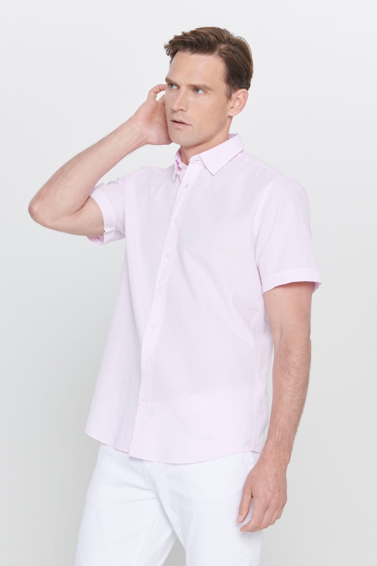 Men's pink slim fit narrow cut tight cut hidden buttoned 100 %cotton wafer patterned short sleeve shirt