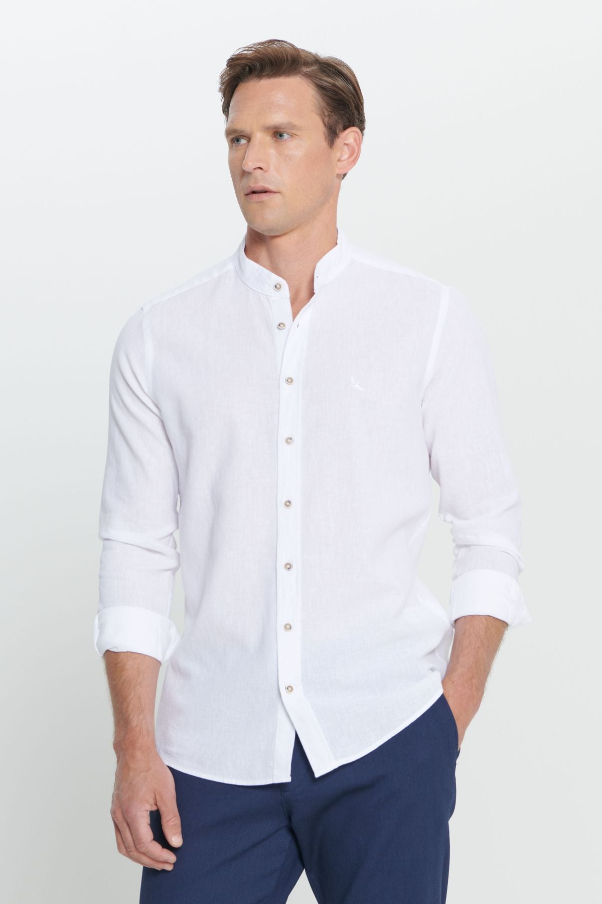 Men's white slim fit narrow cut dominant collar linen shirt