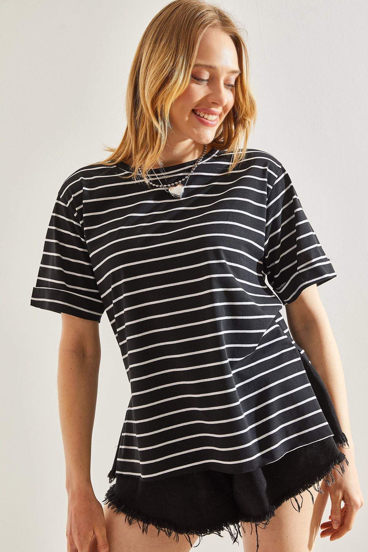 Women's Bicycle Neck Slip Striped T-Shirt 60241003