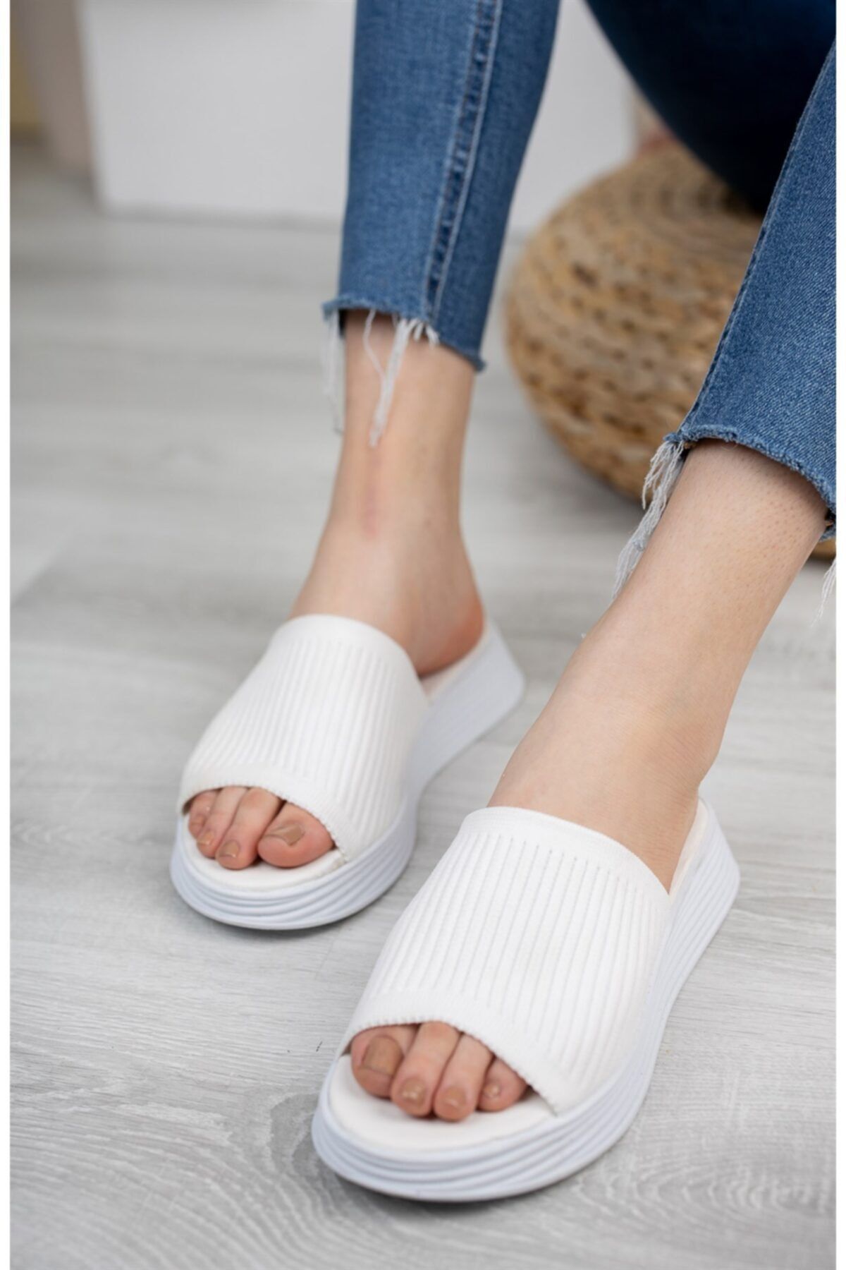 White Woman Slippers 00122071