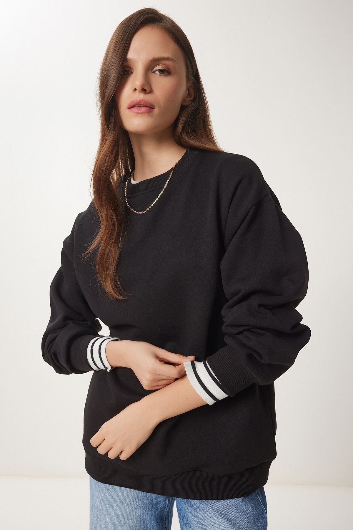 Female Black Basic Sweatshirt OW00001