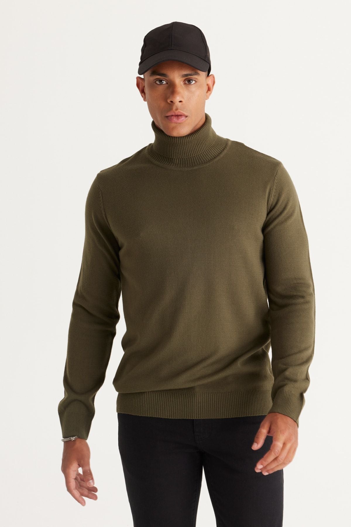 Men's Khaki standard fit normal cut -off full fisherman's collar knitwear sweater