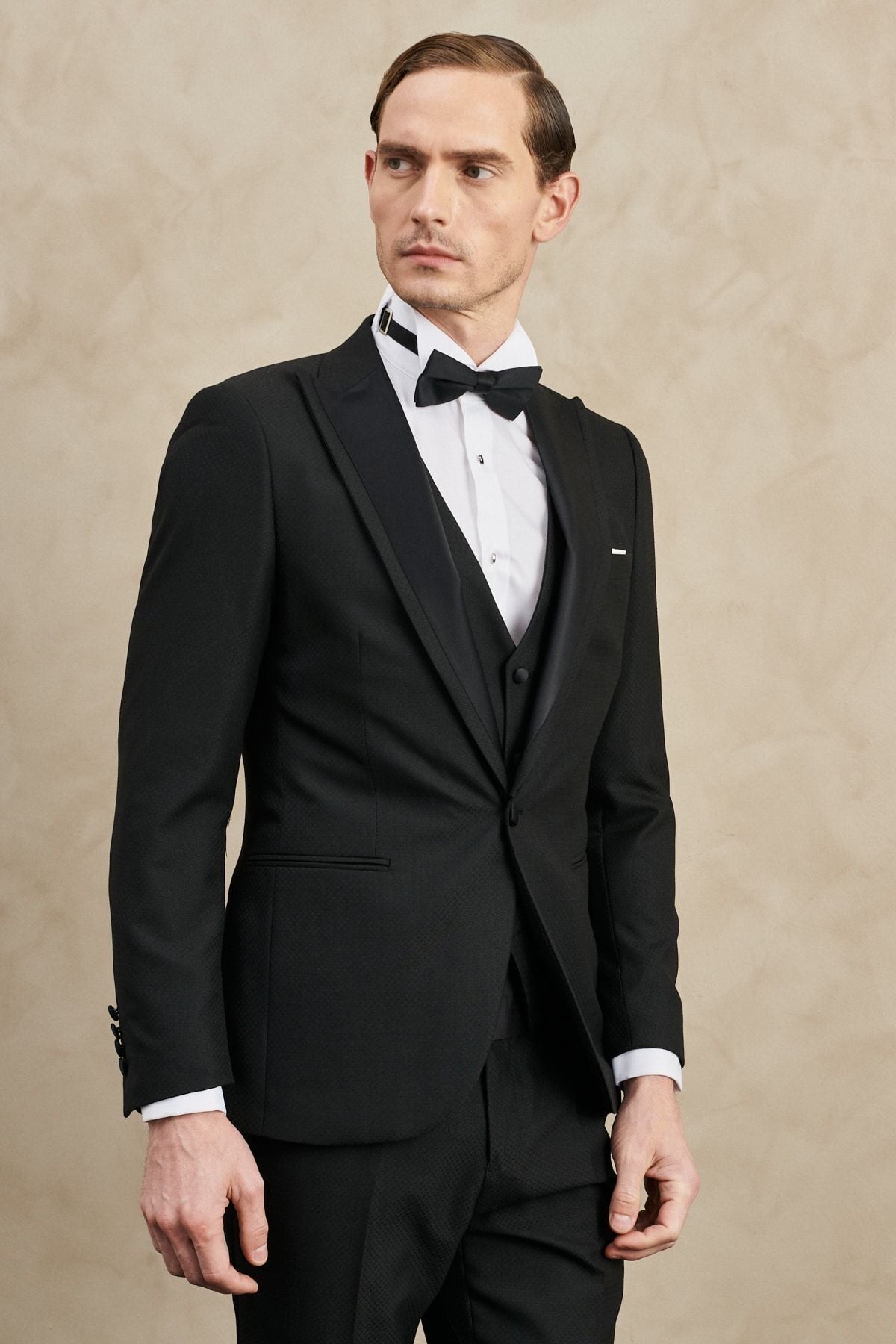 Men's Black Slim Fit Narrow Cut Swallow Collar Pattern Classic Tuxedo Set