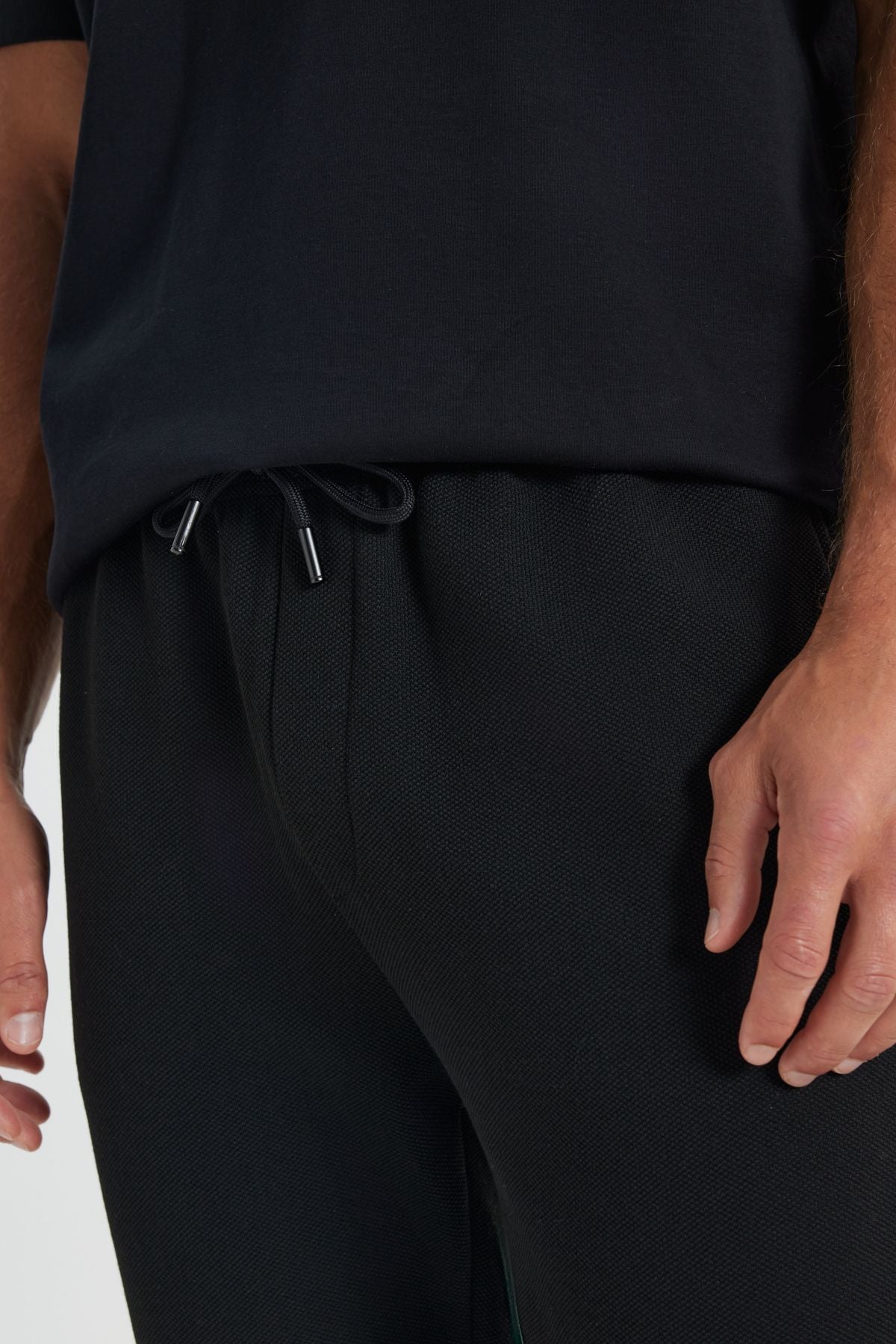 Men's Black Standard Fit Normal Cutting Pocket Flexible Knitting Pants