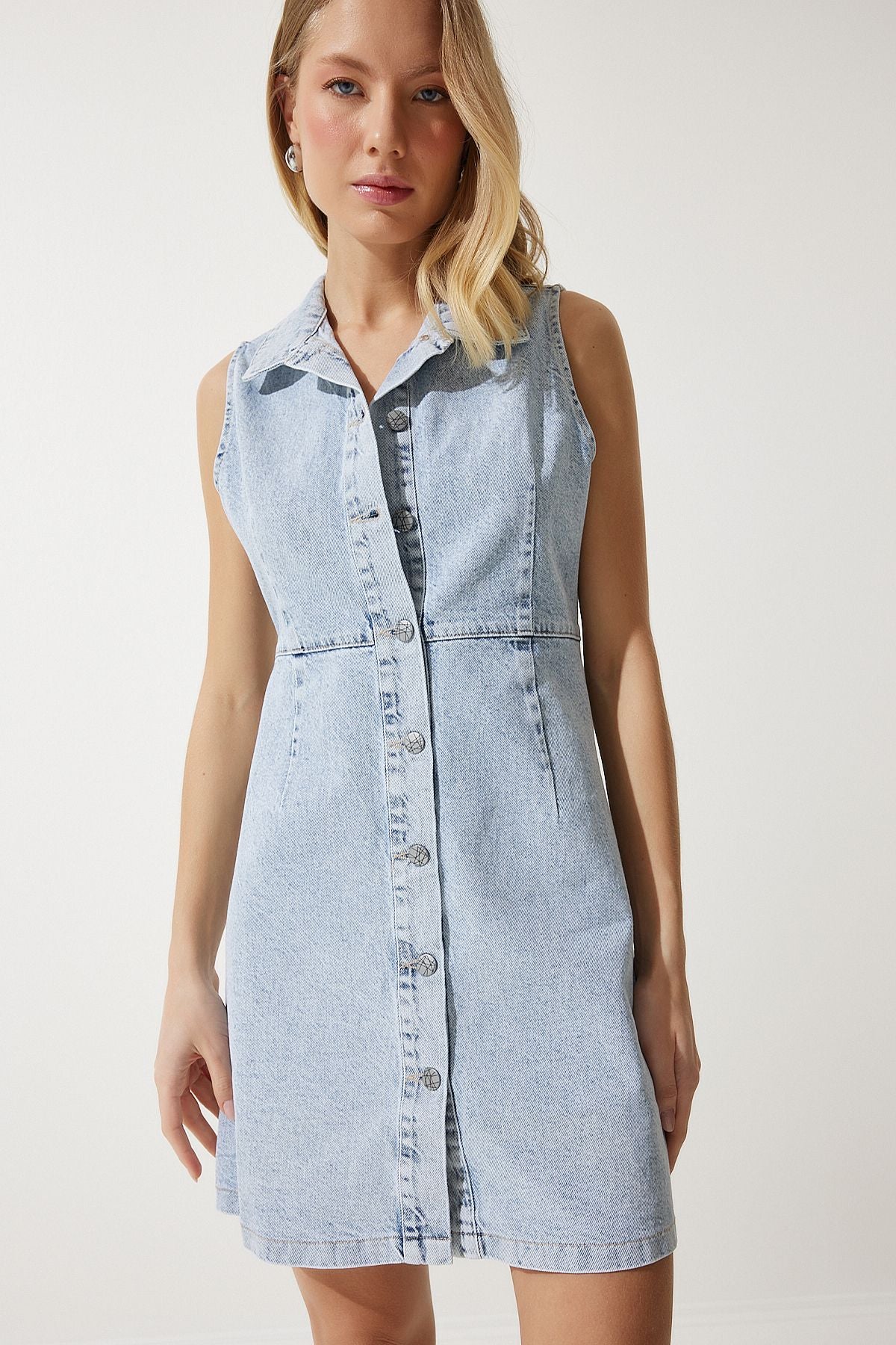 Woman Ice Blue Sleeveless Mini Denim Dress AN00185