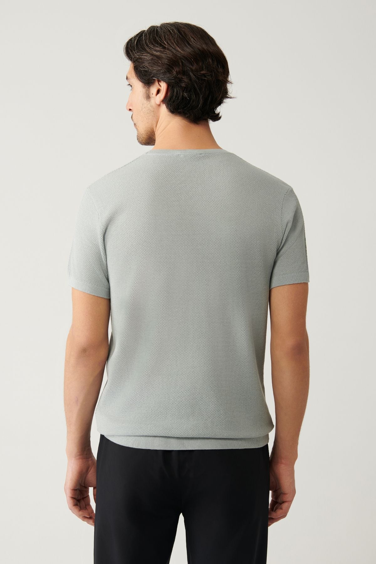 Men's gray bike collar textured cotton knitwear T-shirt E005027