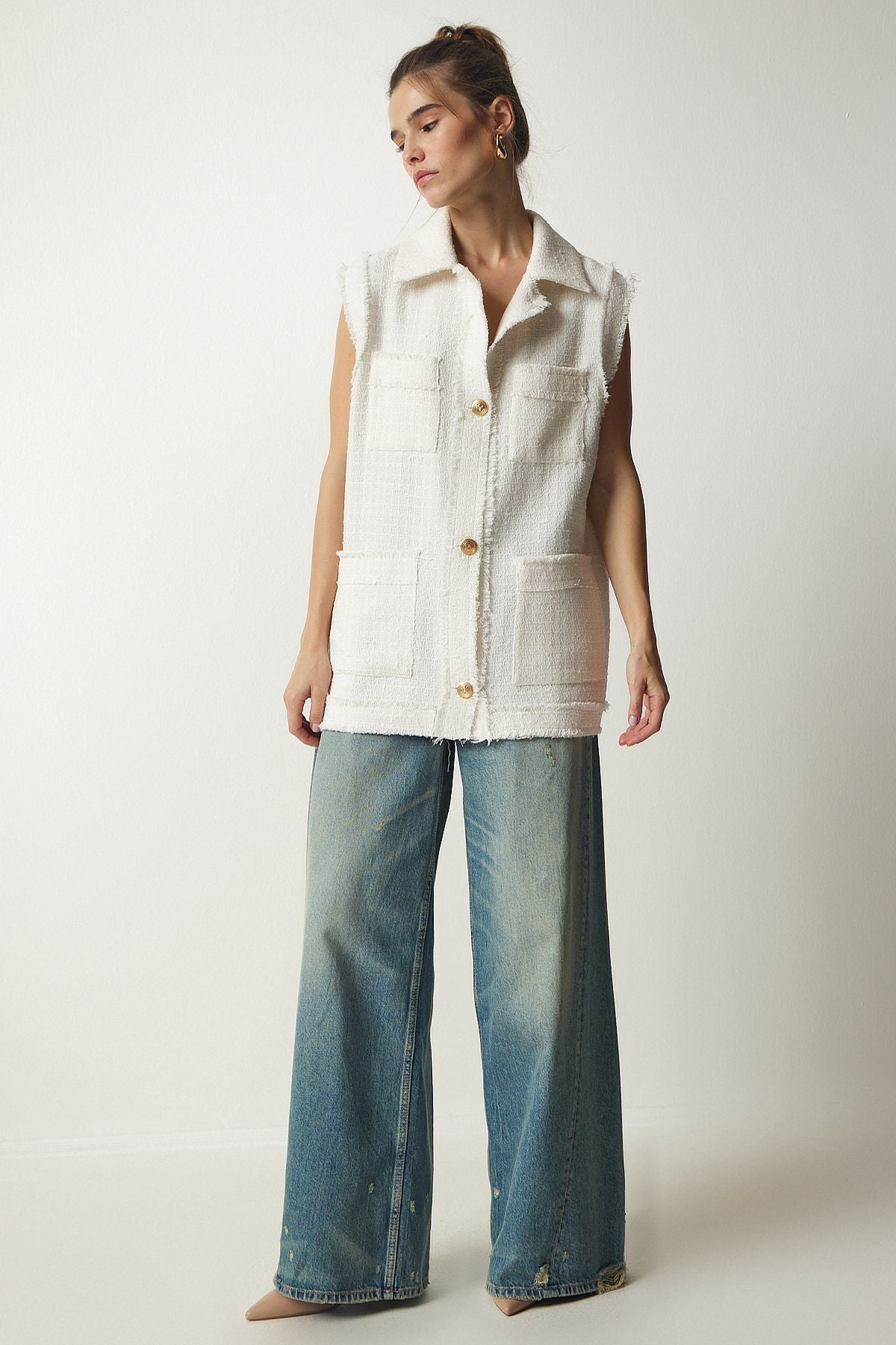 WOMEN'T CREAM TEXUAL LRUST TEXTED VEST WF00050