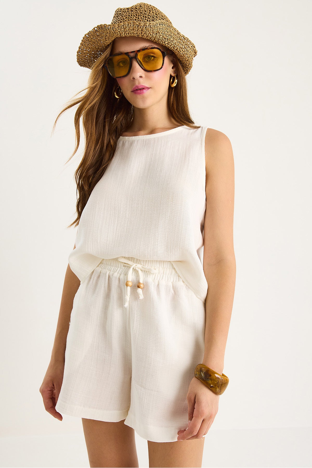 Women's Thick Strap Blouse with Elastic Waist Pocket Details Shorts Muslin Suit 3310 60283414