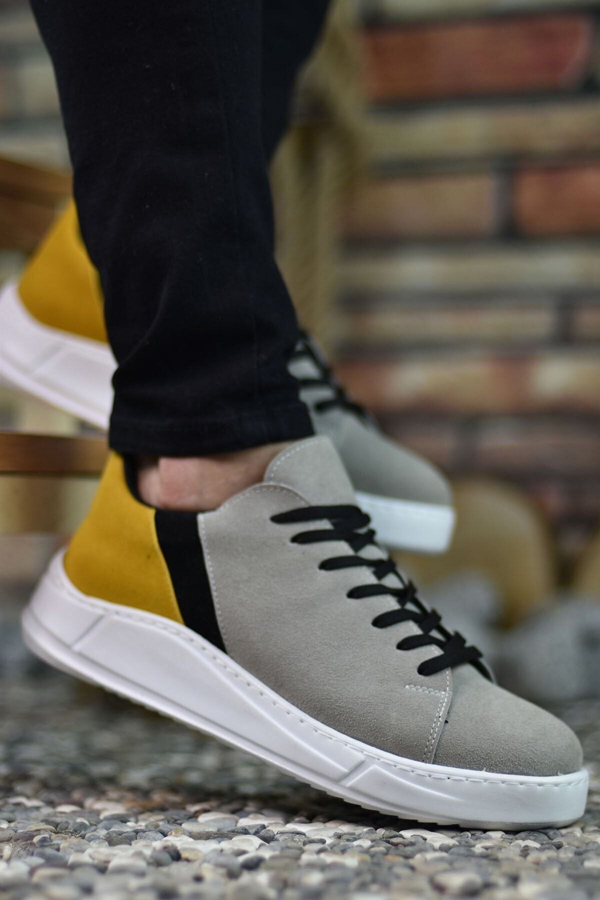 Men's smoked mustard black sneaker 0012m013