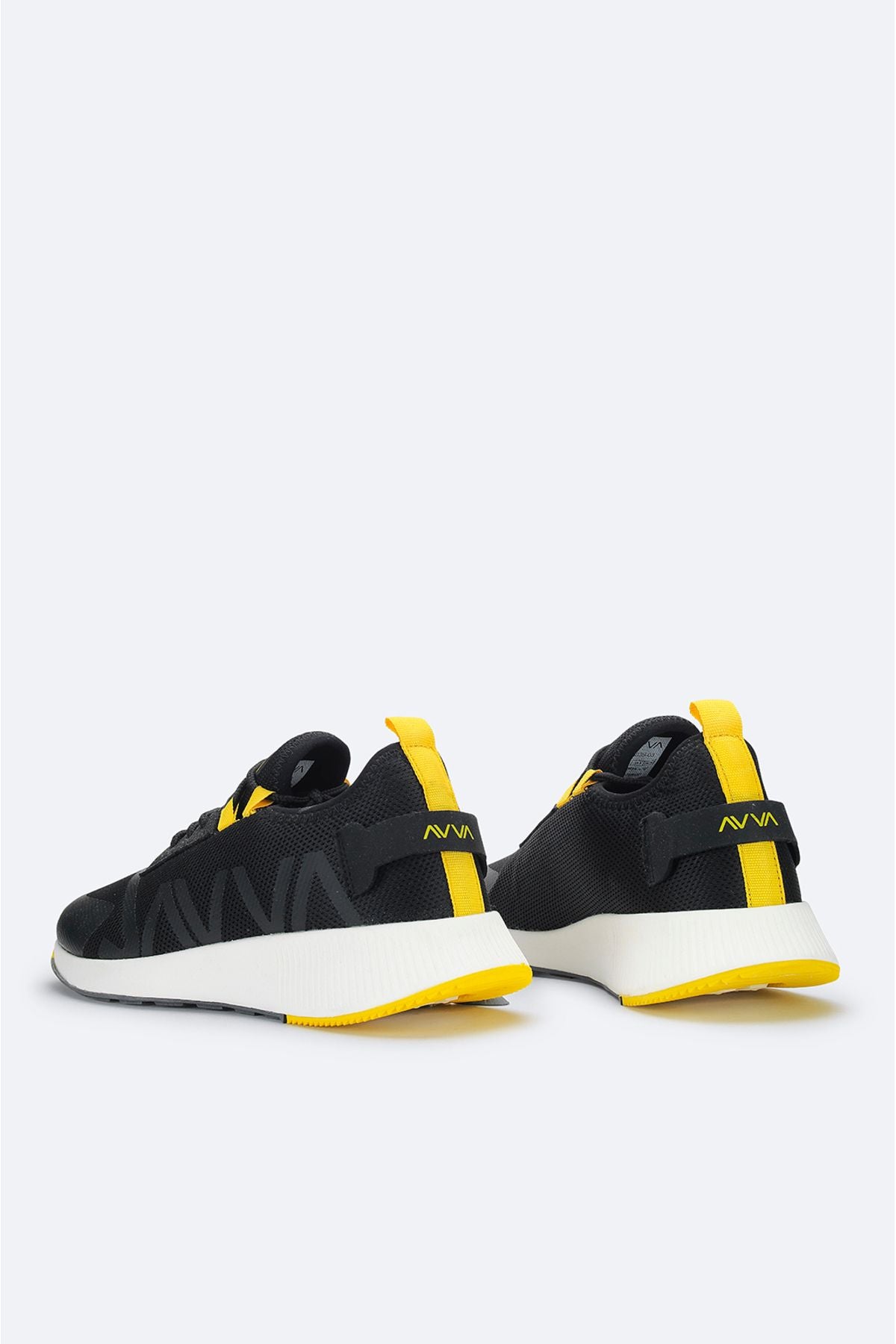 Men's black printed flexible floor sneaker shoes A31y8039