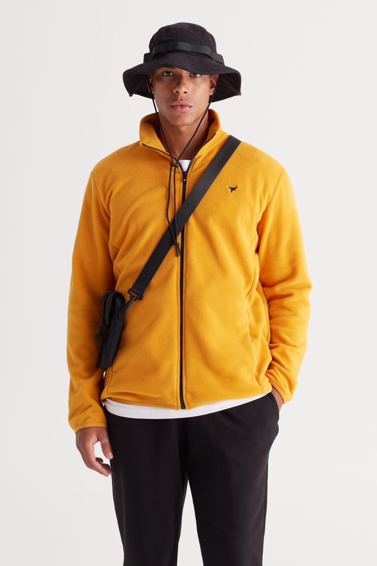 Men's Yellow Standard Fit Normal Cutting Cold -Performing Roring Neckline Polar Sweatshirt jacket