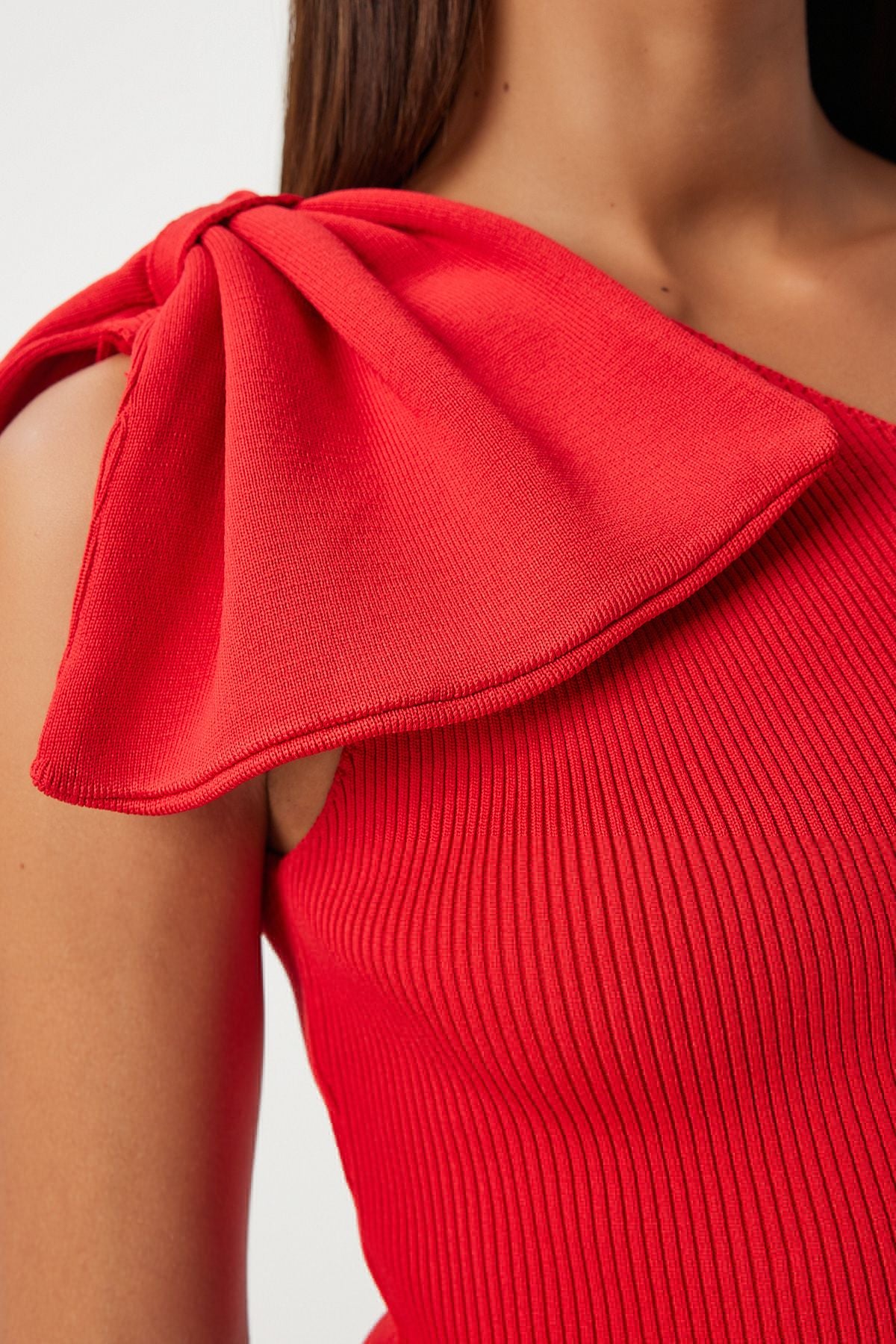 Female Red Bow Single Shoulder Triko Blouse PF00075