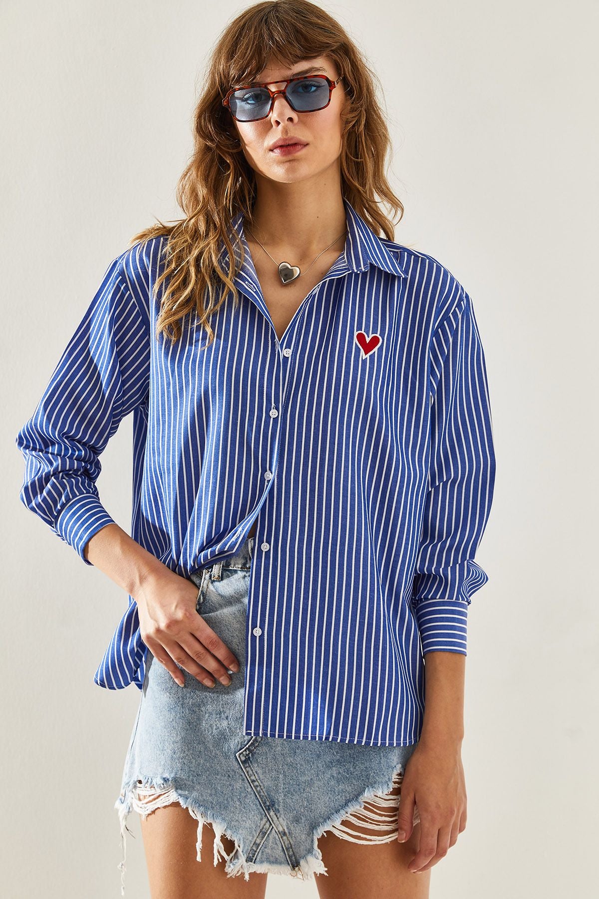 Female Embroidery Heart Embroidered Striped Shirt 60221016