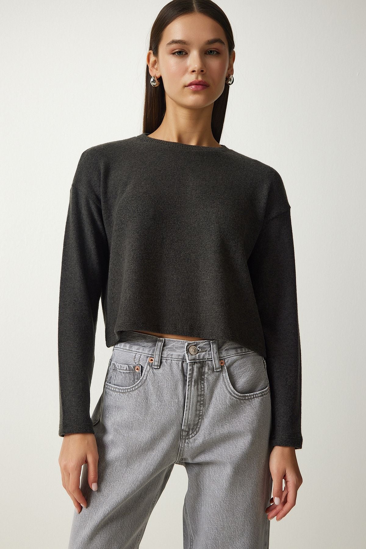 Woman anthracite soft textured crop knitted blouse UB00214