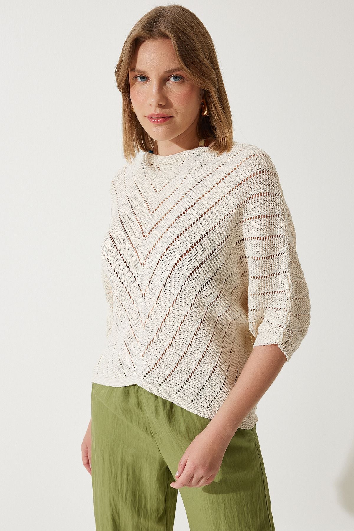 WOMEN'S CREAM OUTPUT BY Triko Blouse YU00013