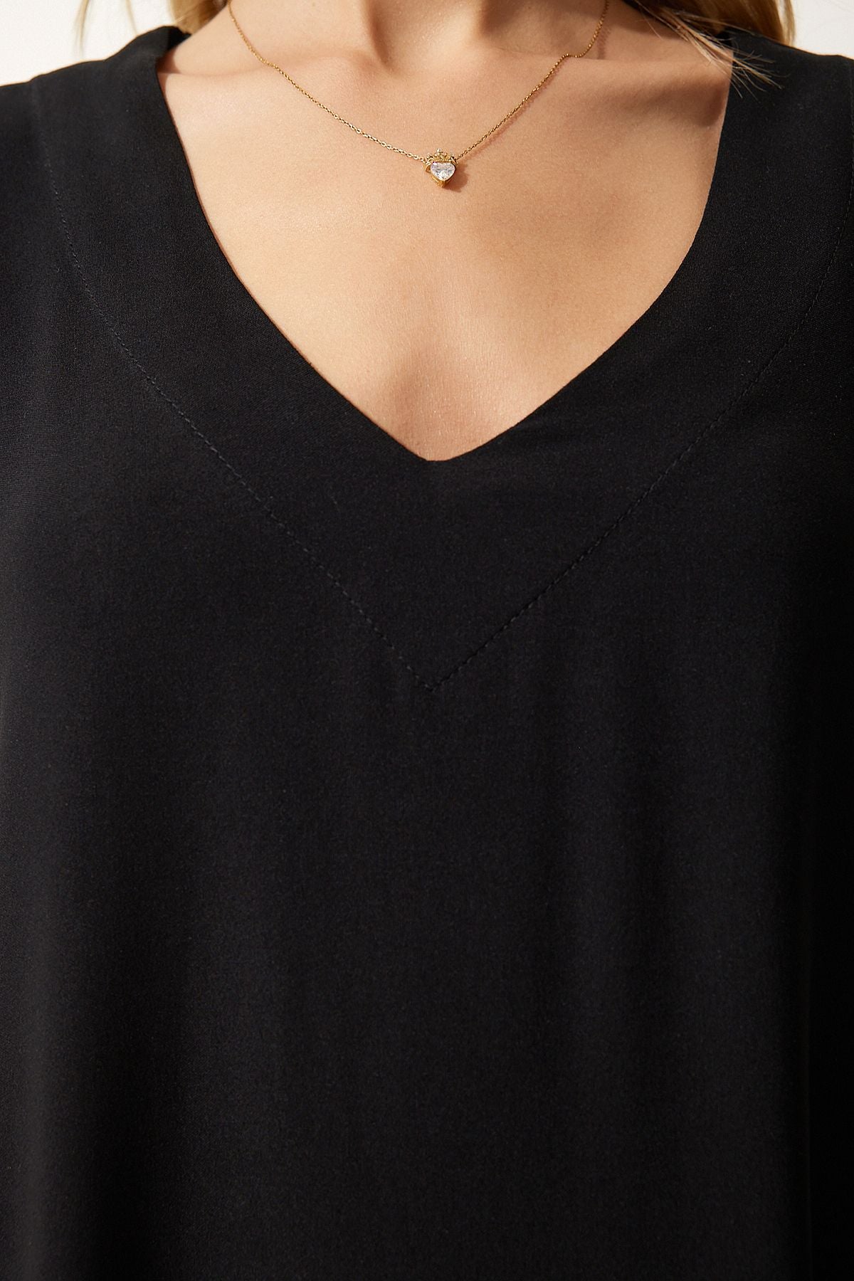 Female Black V -Neck Summer Casting Viscose Dress EN00612