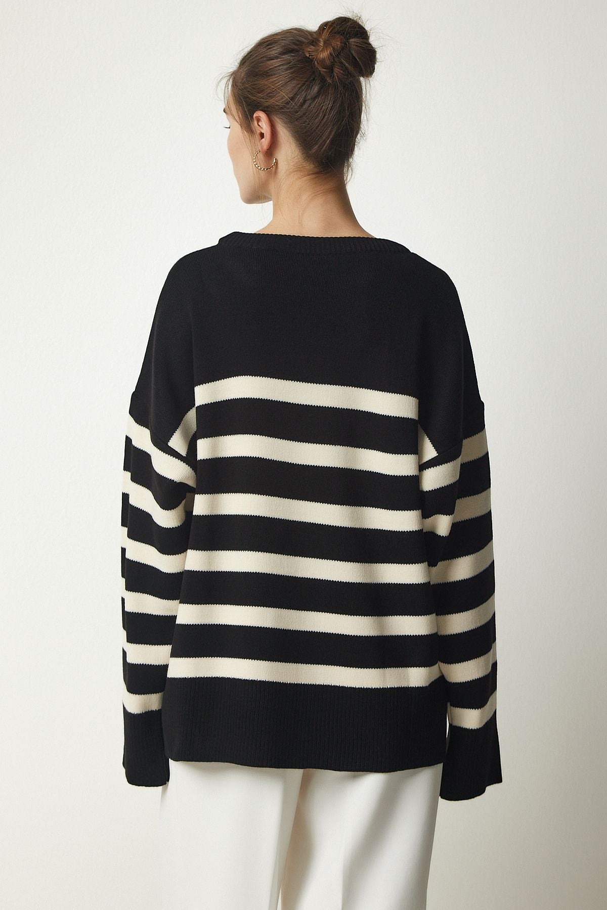 Woman Black Bone Striped Oversize knitwear sweater yy00182