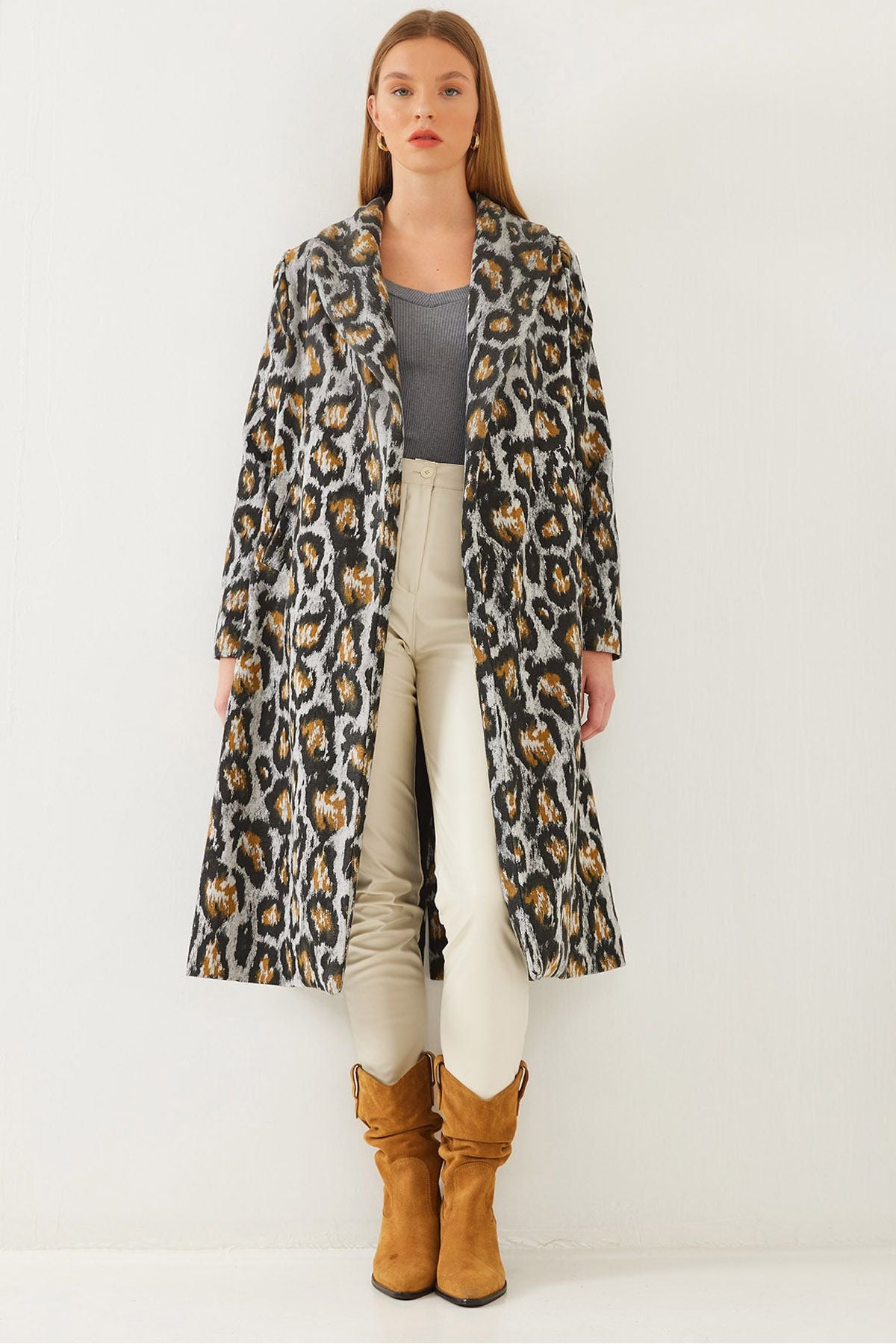 Women's Leopard Patterned Shawl Back Detailed Stamp Coat 2476 60351034