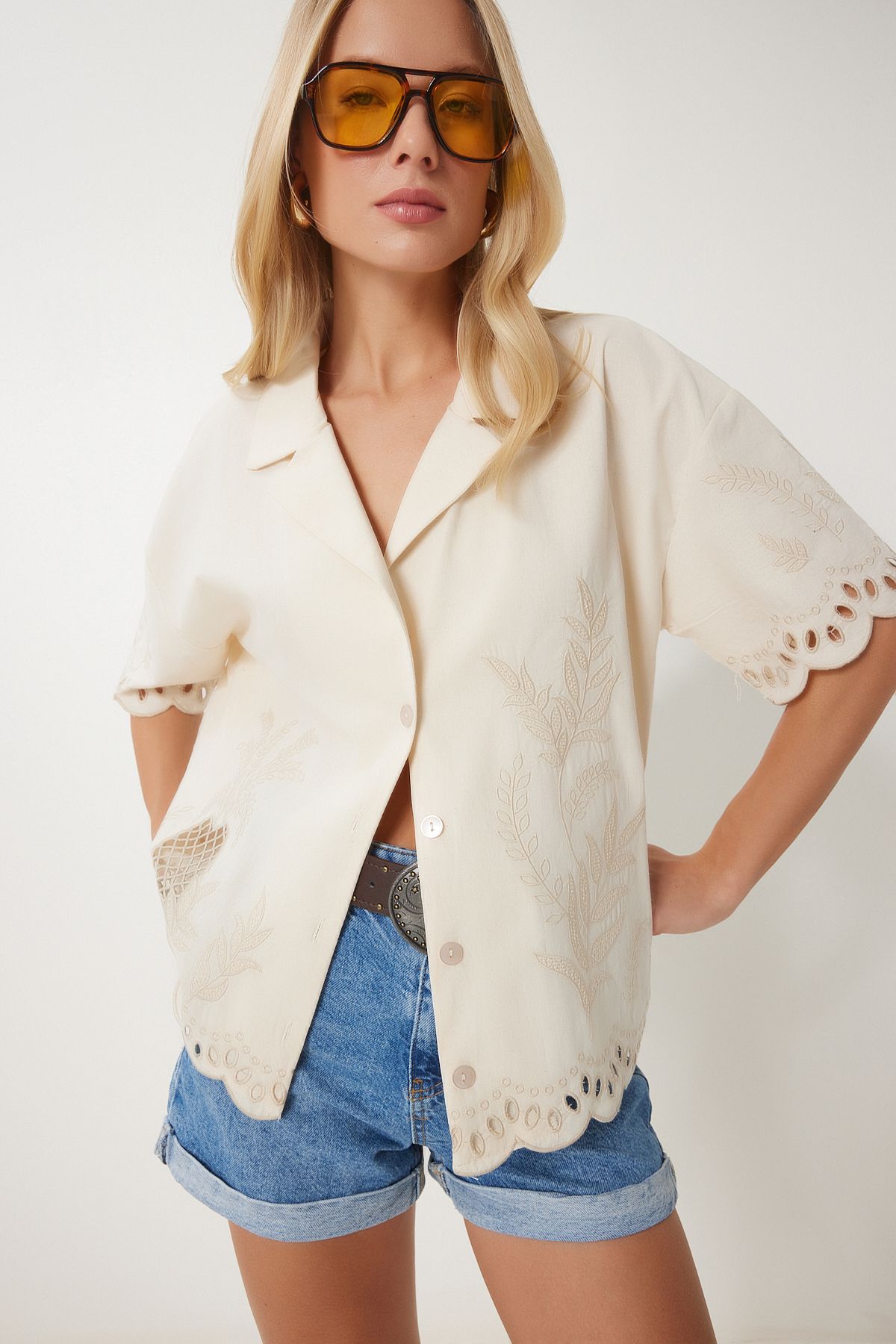 Women's Cream Romantic Embroidered Linen Shirt QS00011