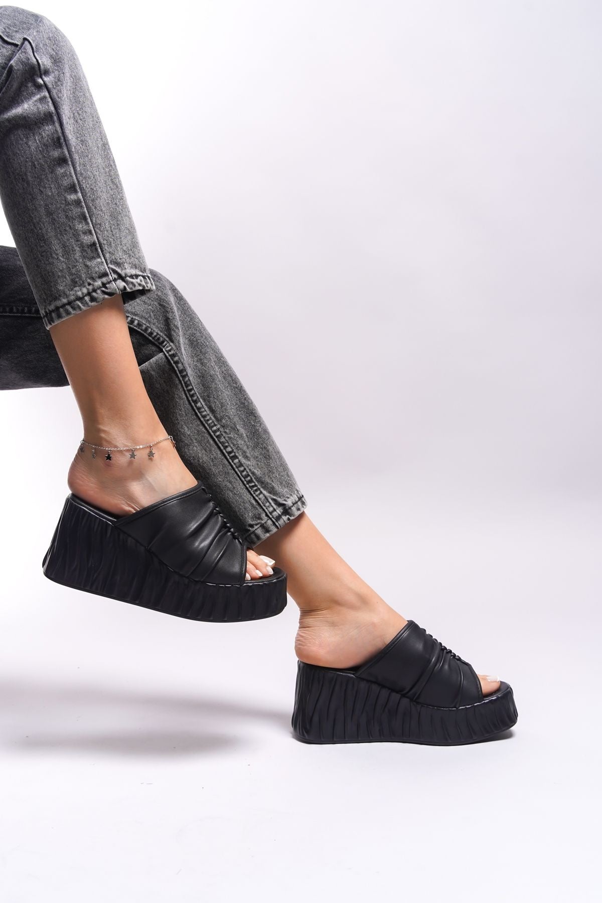 ISFNAES Female Heels Slippers 0012930 Black