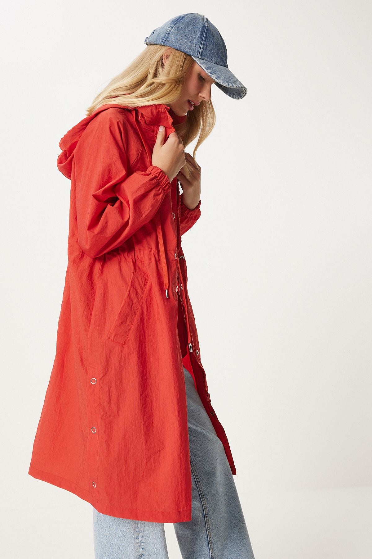 Woman Red Hopeding Seasonal Parachute Trench Coat WF00086