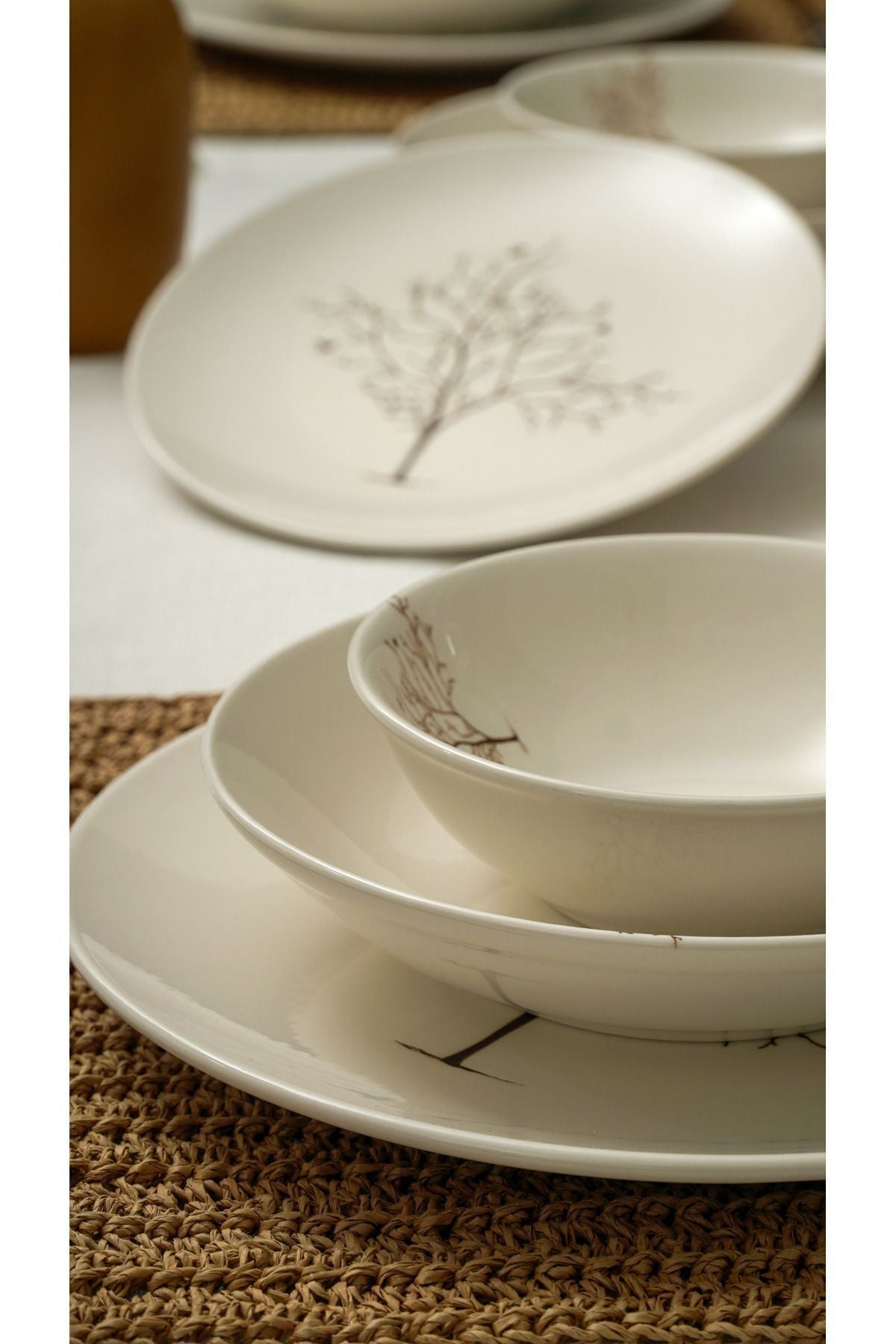 LIFE TREE 18 PIECES 6 PEOPLE PORCELAIN DINNER SET