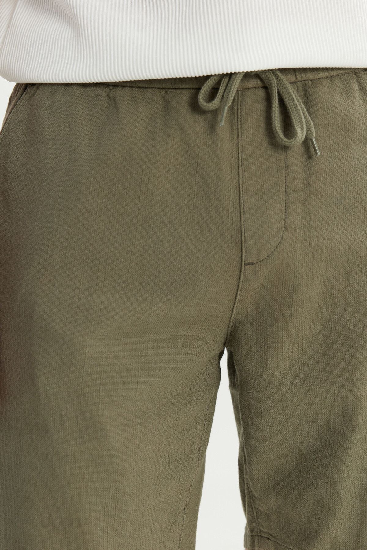 Men's Khaki 100 %Cotton Comfort Fit Waist Bagyn Flami Side Pocket Shorts