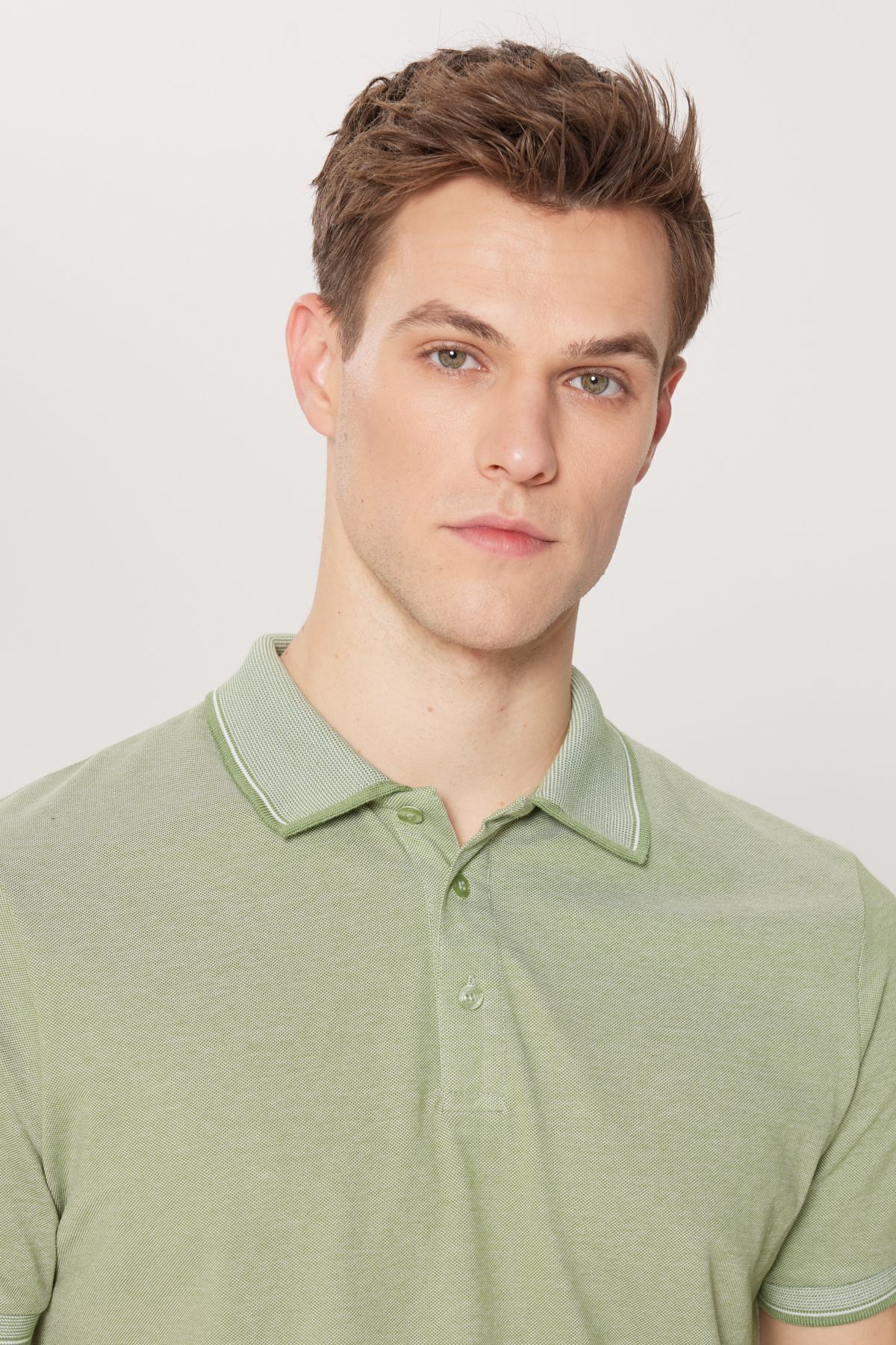 Men -Plugging Cotton Fabric Slim Fit Narrow Cut Green Curlled Polo Yaka T -shirt